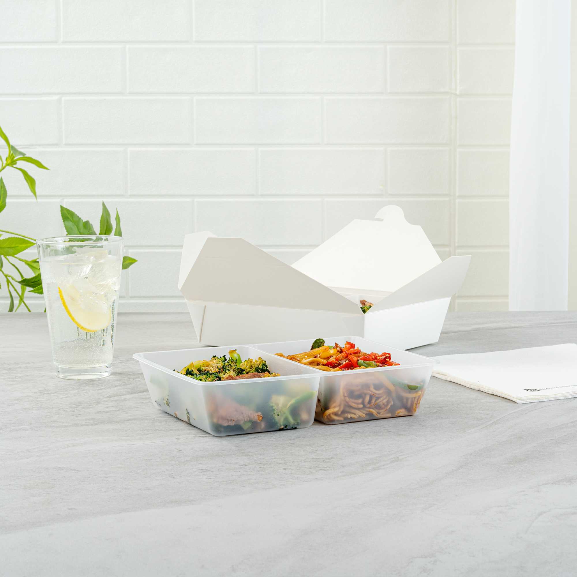 Bio Tek 43 oz White Plastic 2-Compartment Insert Tray - Fits 49 / 71 / 98 Bio Box Take Out Container, Microwave-Safe - 50 count box