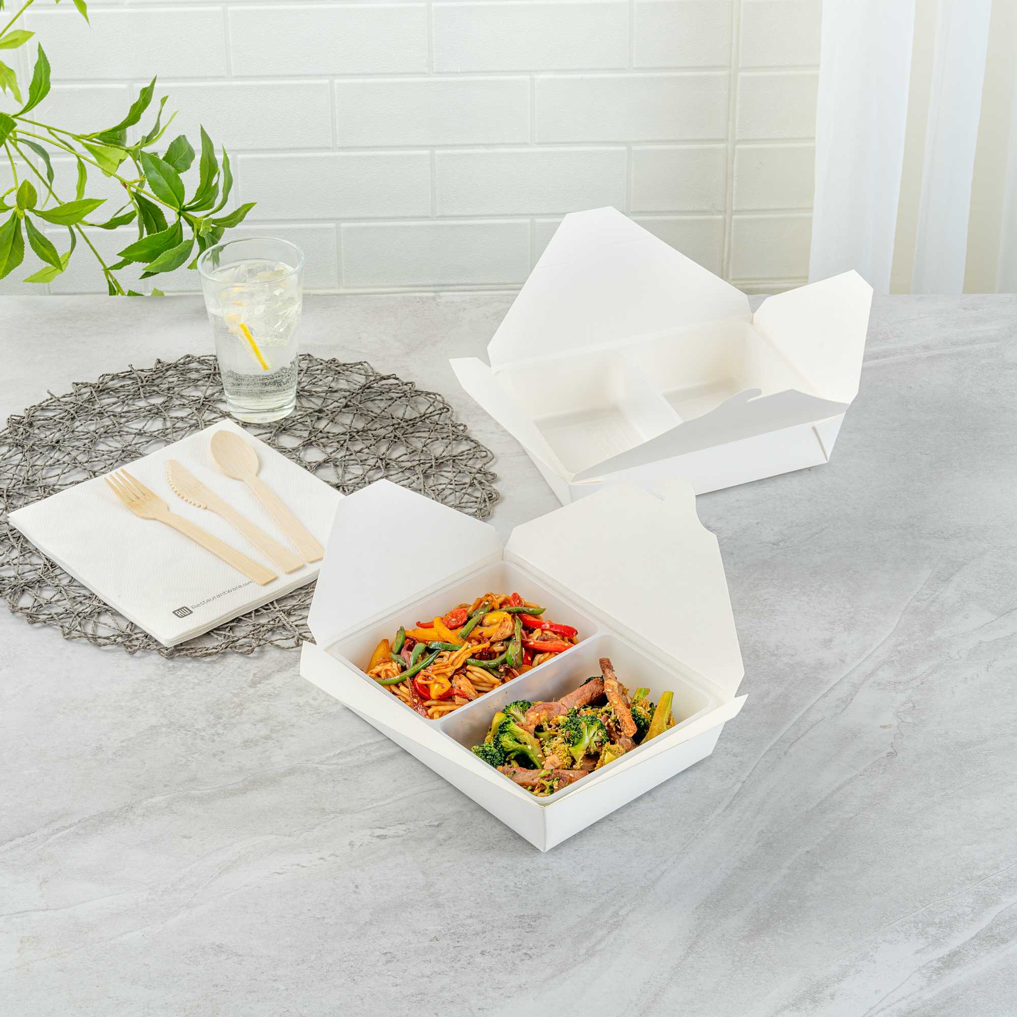 Bio Tek 43 oz White Plastic 2-Compartment Insert Tray - Fits 49 / 71 / 98 Bio Box Take Out Container, Microwave-Safe - 50 count box