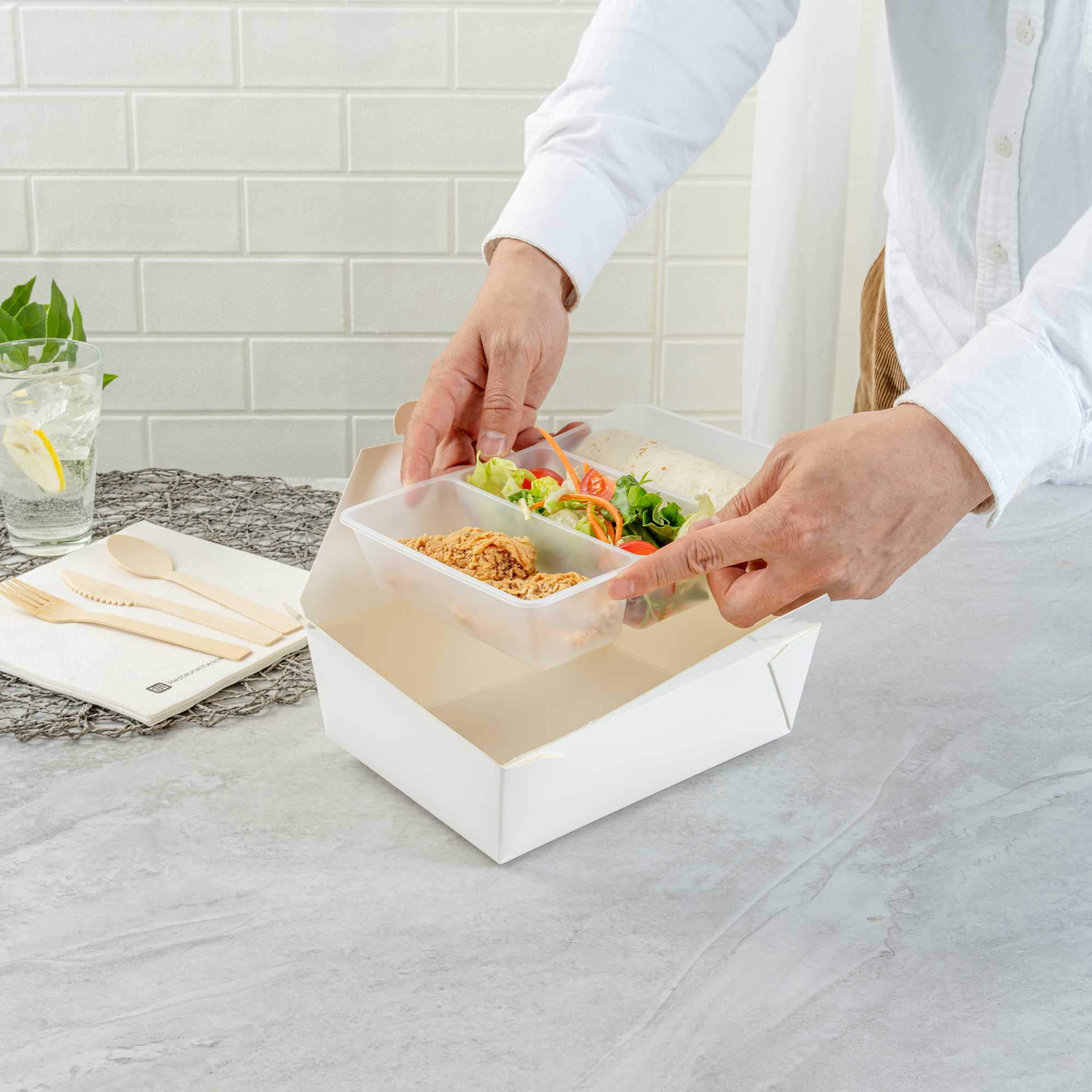 Bio Tek 40 oz White Plastic 3-Compartment Taco Insert Tray - Fits 49 / 71 / 98 Bio Box Take Out Container, Microwave-Safe - 50 count box