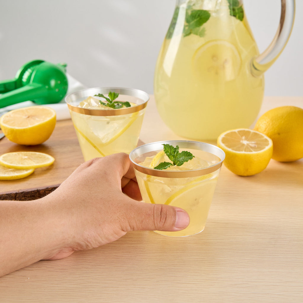 Chef 101 9 oz Clear Plastic Tumbler - with Gold Rim - 3 1/2" x 3 1/2" x 2 3/4" - 500 count box