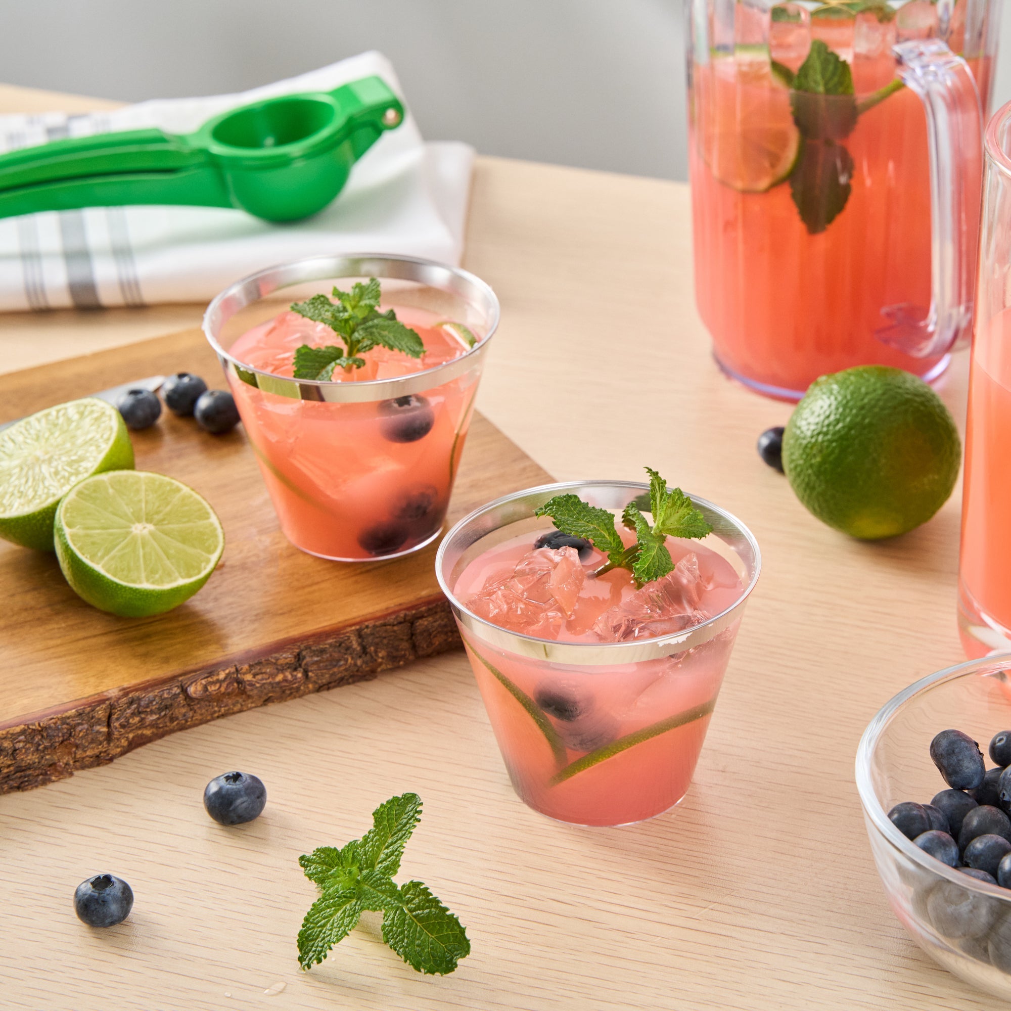Chef 101 9 oz Clear Plastic Tumbler - with Silver Rim - 3 1/2" x 3 1/2" x 2 3/4" - 20 count box
