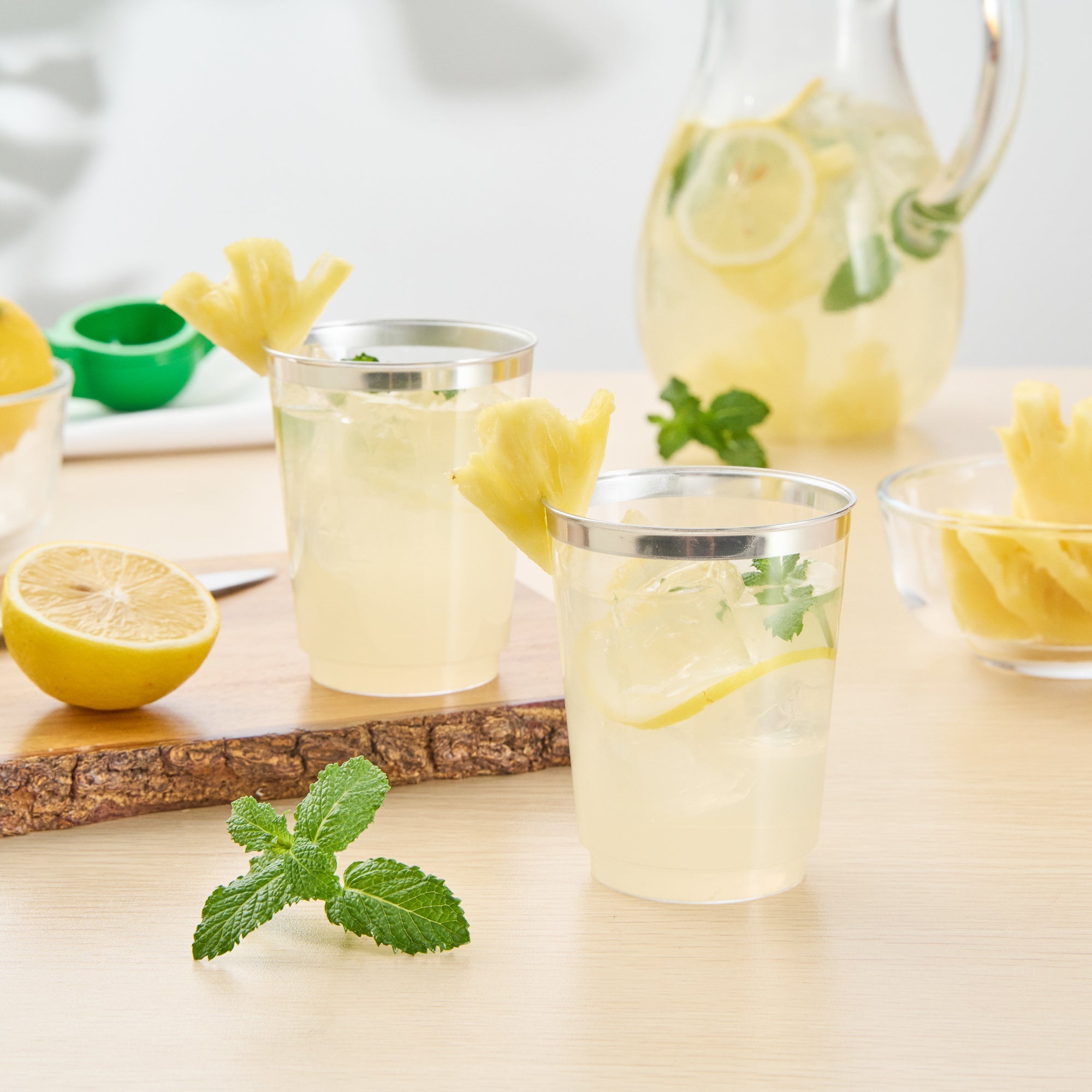 Chef 101 10 oz Clear Plastic Tumbler - with Silver Rim - 3" x 3" x 3 3/4" - 20 count box