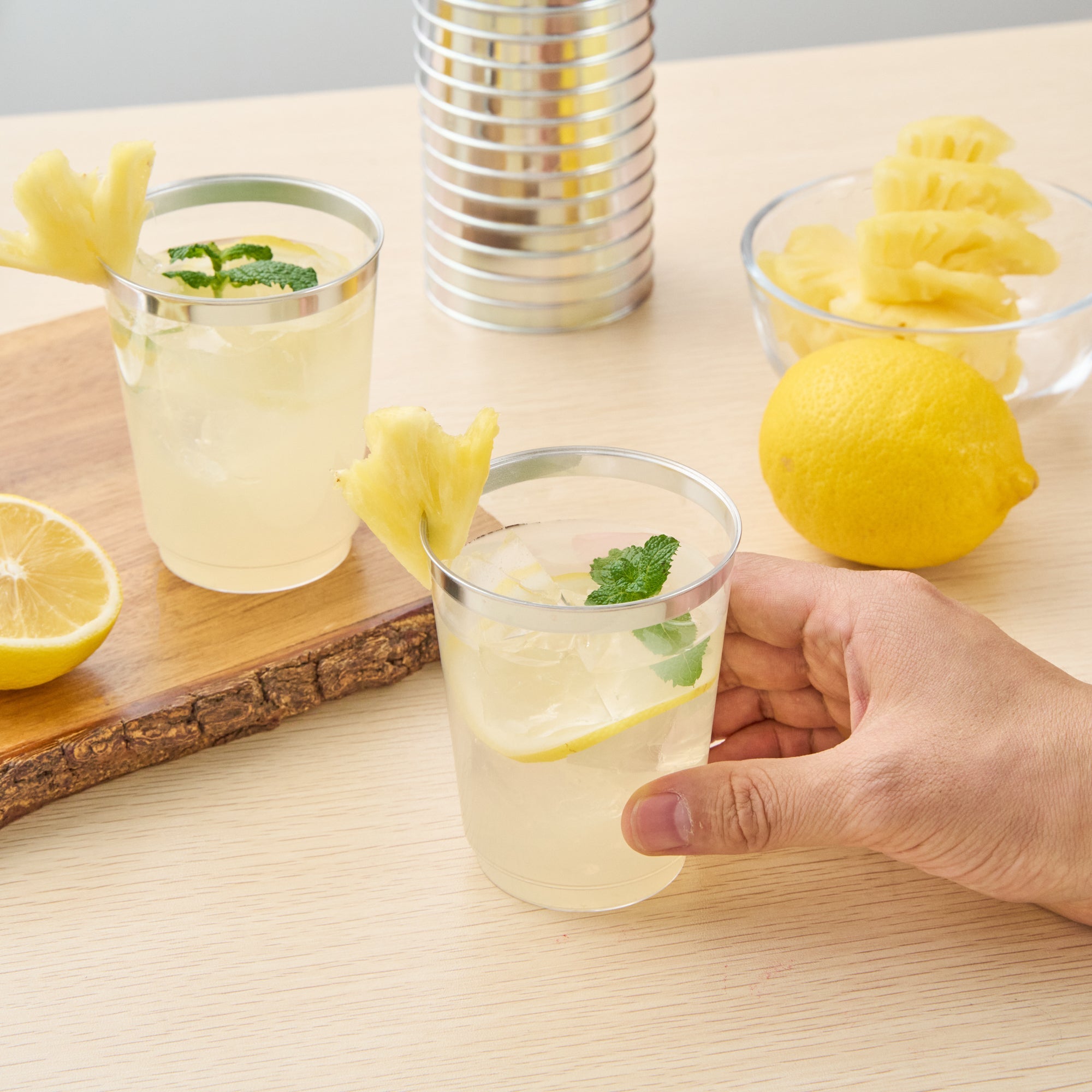 Chef 101 10 oz Clear Plastic Tumbler - with Silver Rim - 3" x 3" x 3 3/4" - 500 count box