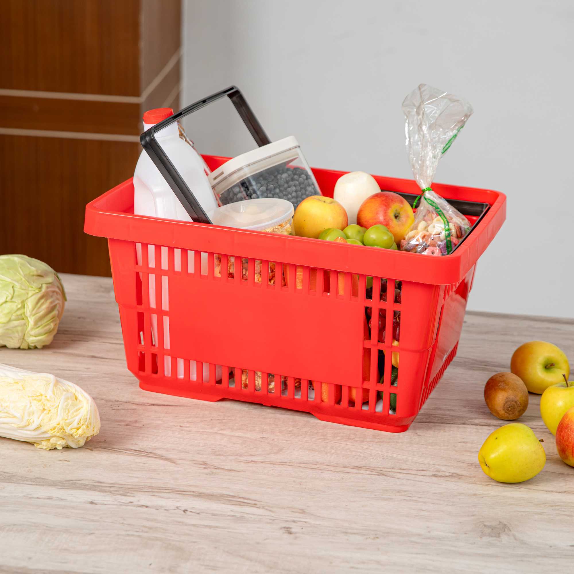 Shop Tek Red Plastic Grocery Market Shopping Basket - with Plastic Handles - 17" x 11 3/4" - 10 count box