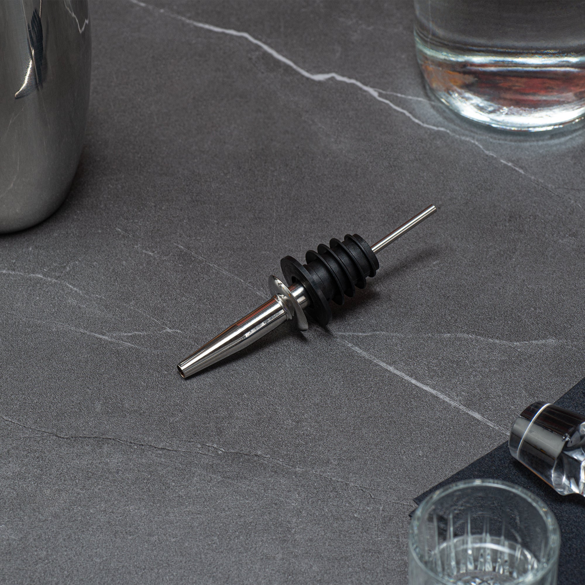 Bar Lux Stainless Steel Speed Pourer - 4 1/4" x 1 1/4" x 1 1/4" - 4 count box
