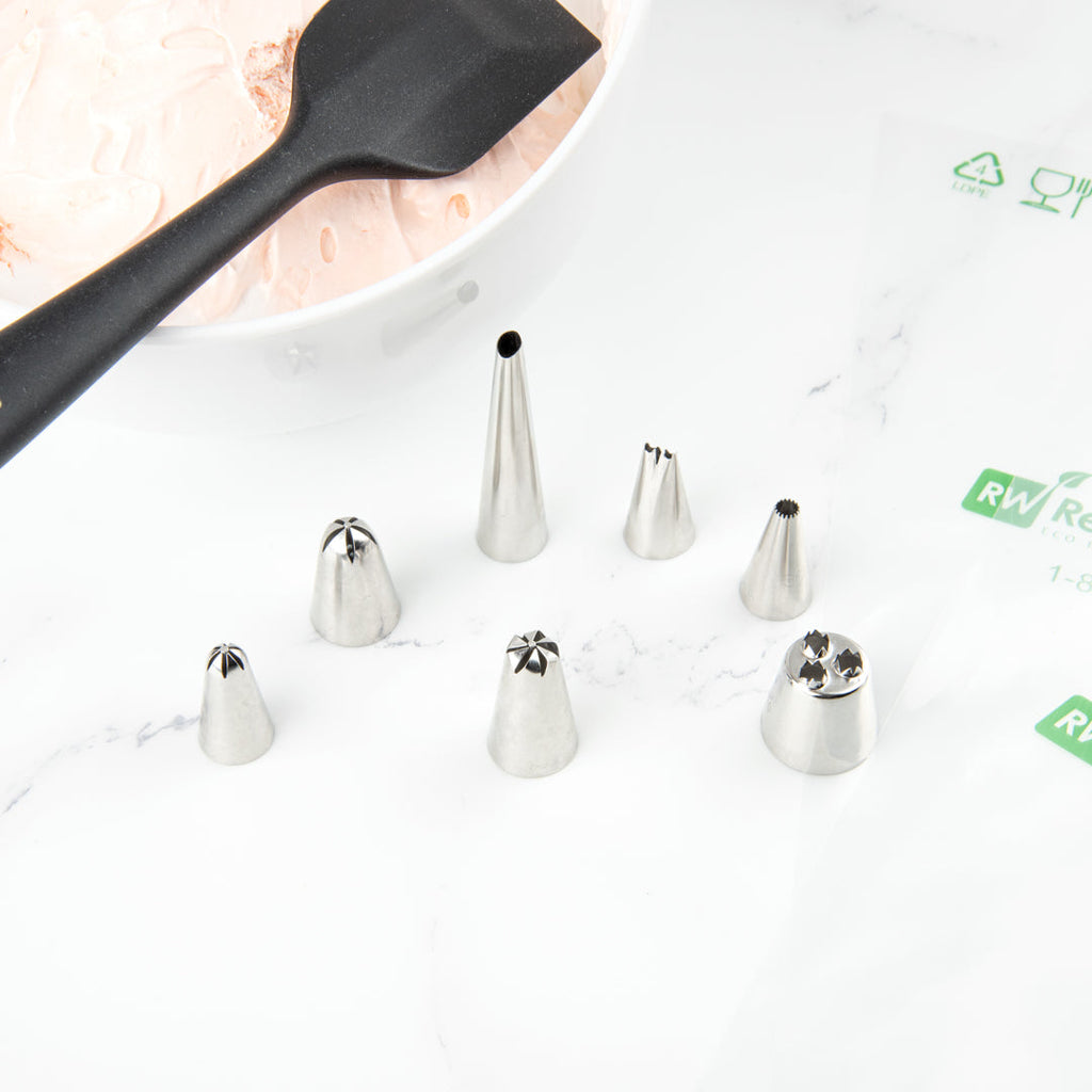 Pastry Tek Stainless Steel #109 Drop Flower Piping Tip - 3/4" x 3/4" x 1 1/2" - 1 count box
