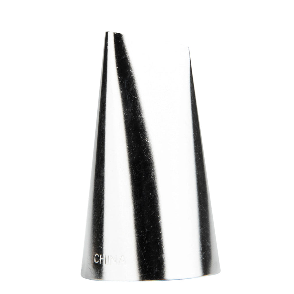 Pastry Tek Stainless Steel #124 Petal Piping Tip - 1" x 1" x 1 3/4" - 1 count box