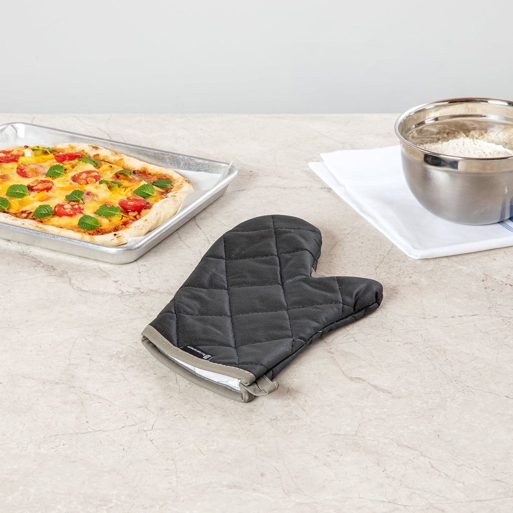 RW Threads Black Cotton Oven Mitt - Flame Retardant, with Thumb Guard - 13 3/4" x 8" x 1" - 1 count box