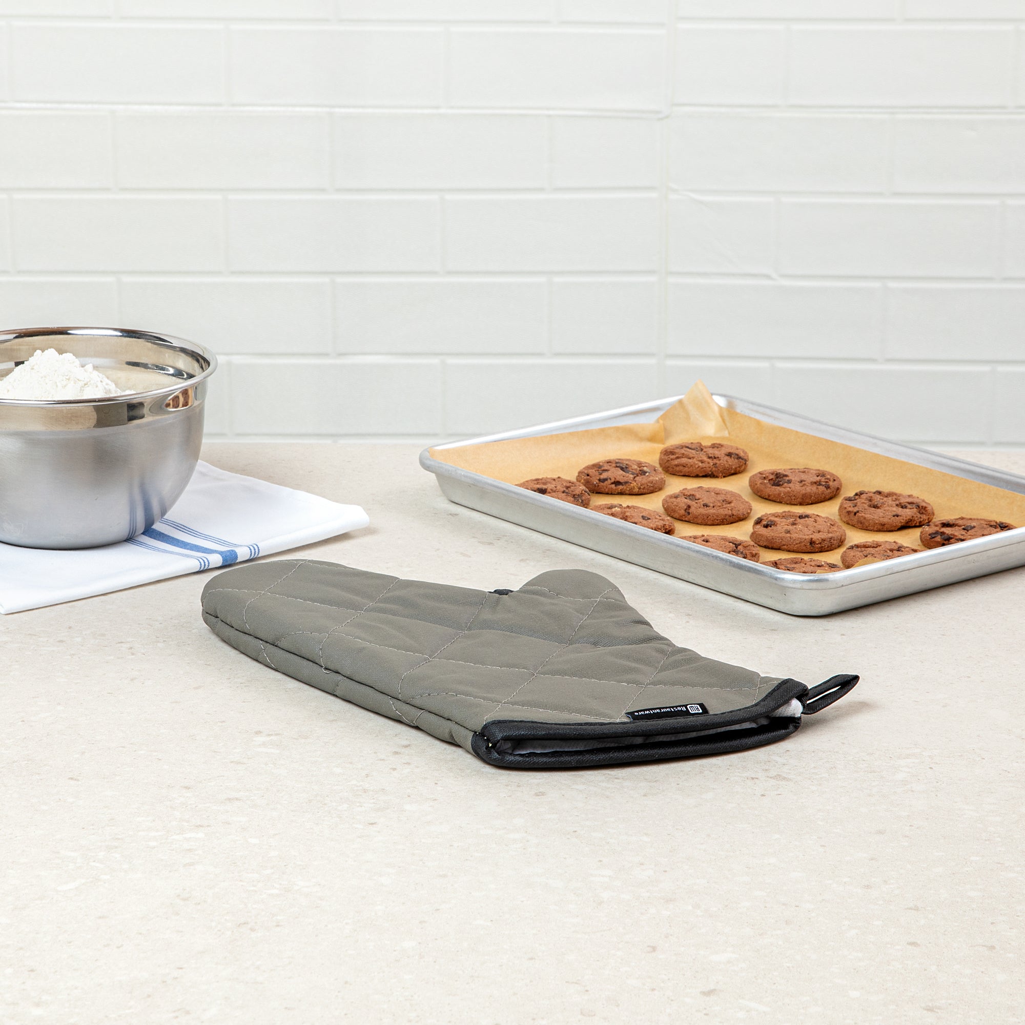 RW Threads Gray Cotton Oven Mitt - Flame Retardant, with Thumb Guard - 13" x 8" x 1/2" - 1 count box