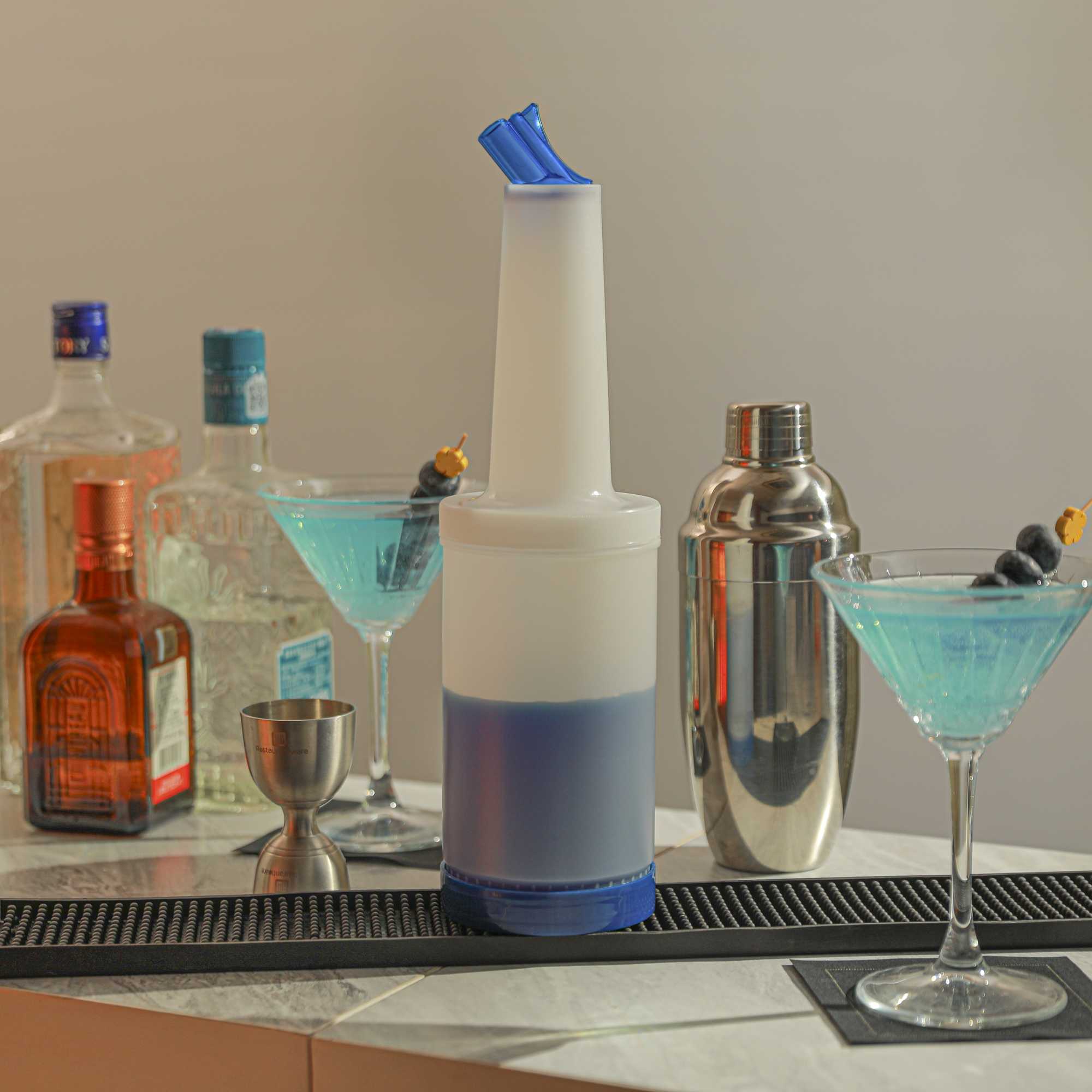 Bar Lux 1 qt Plastic Quick Pour Storage Container Bottle - with Blue Spout and Lid - 3 1/2" x 3 1/2" x 13" - 1 count box