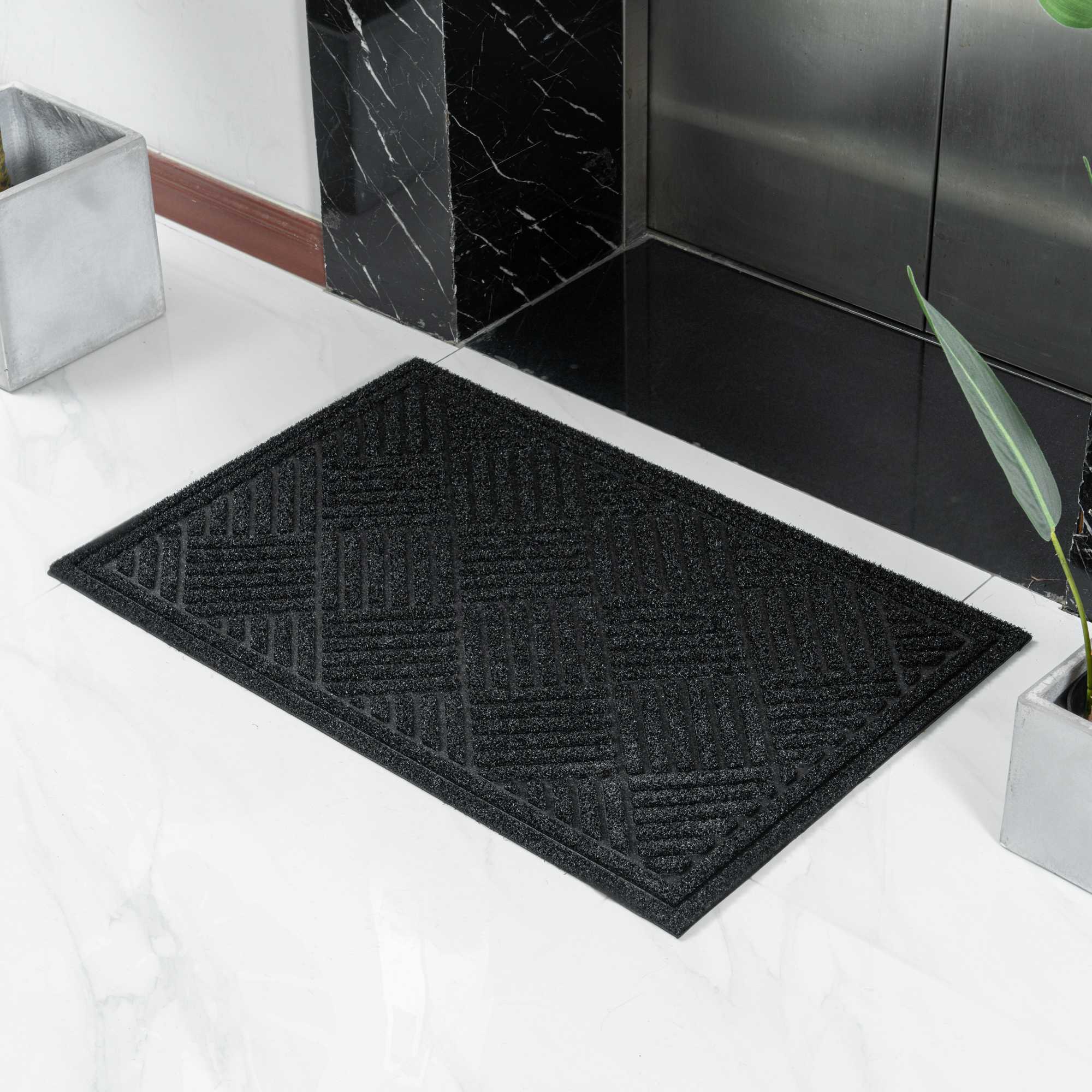 Comfy Feet Black Heavy-Duty Outdoor Floor Mat - Diamond - 36" x 24" - 1 count box