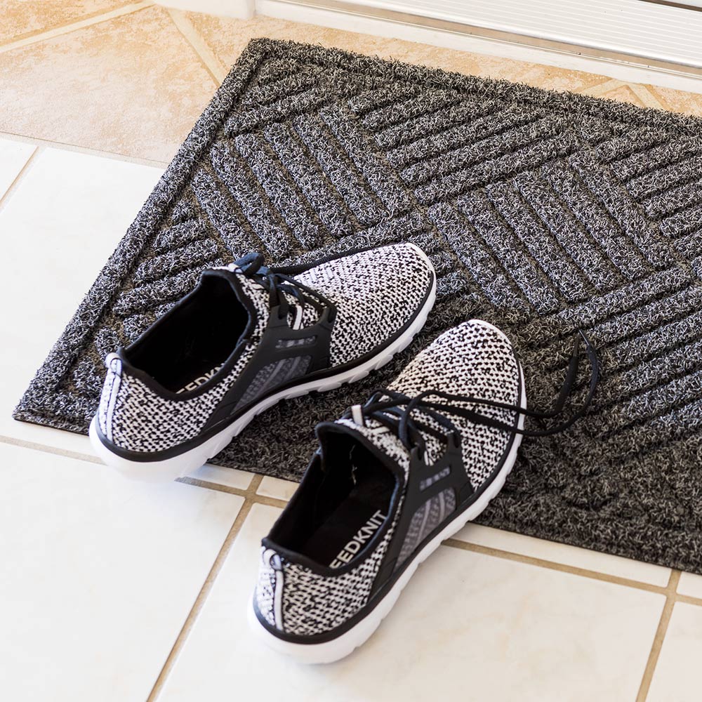 Comfy Feet Gray Heavy-Duty Outdoor Floor Mat - Diamond - 36" x 24" - 1 count box