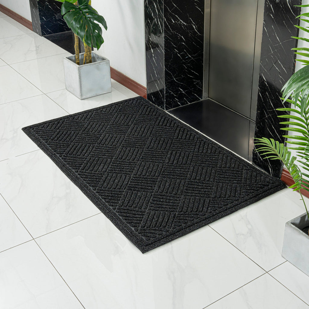 Comfy Feet Black Heavy-Duty Outdoor Floor Mat - Diamond - 60" x 36" - 1 count box