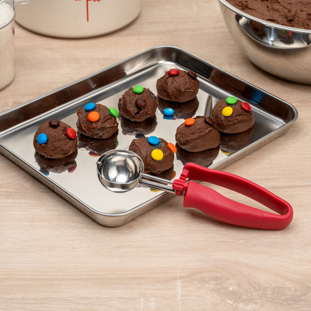 Comfy Grip 1.4 oz Stainless Steel #24 Portion Scoop - with Red Ambidextrous Handle - 1 count box