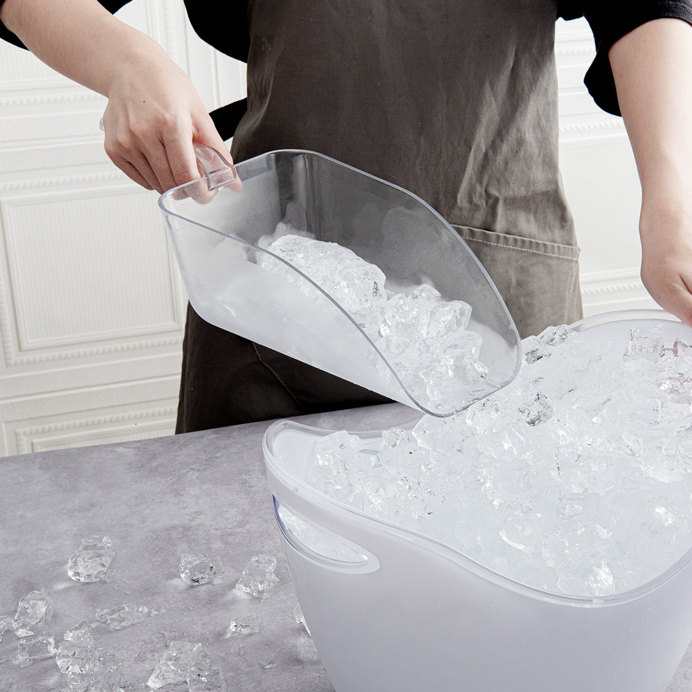 Met Lux 64 oz Ice Scoop - 15 3/4" x 5 3/4" x 4 1/4" - 1 count box