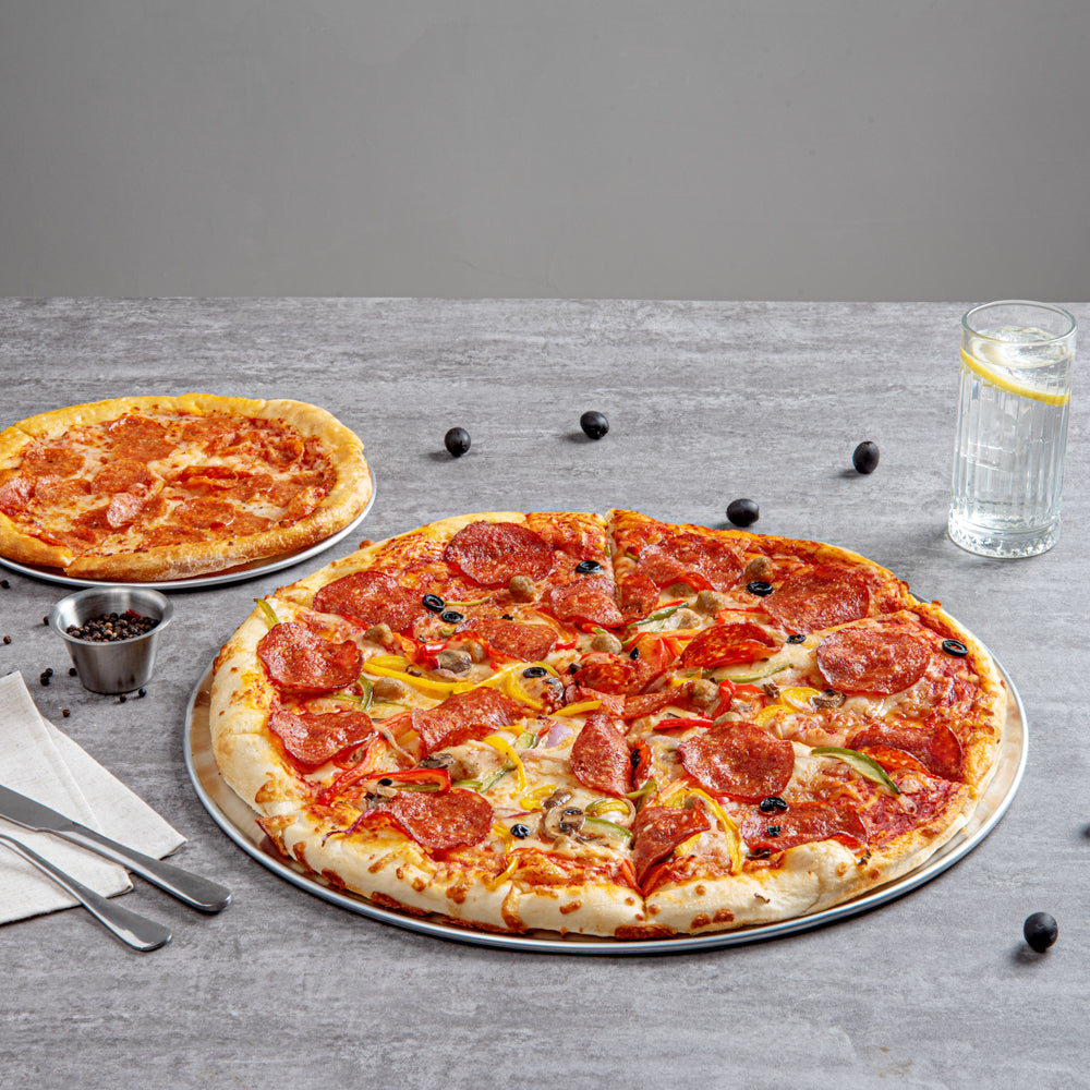 Met Lux Heavy-Duty Coupe Pizza Pan - 18" - 1 count box