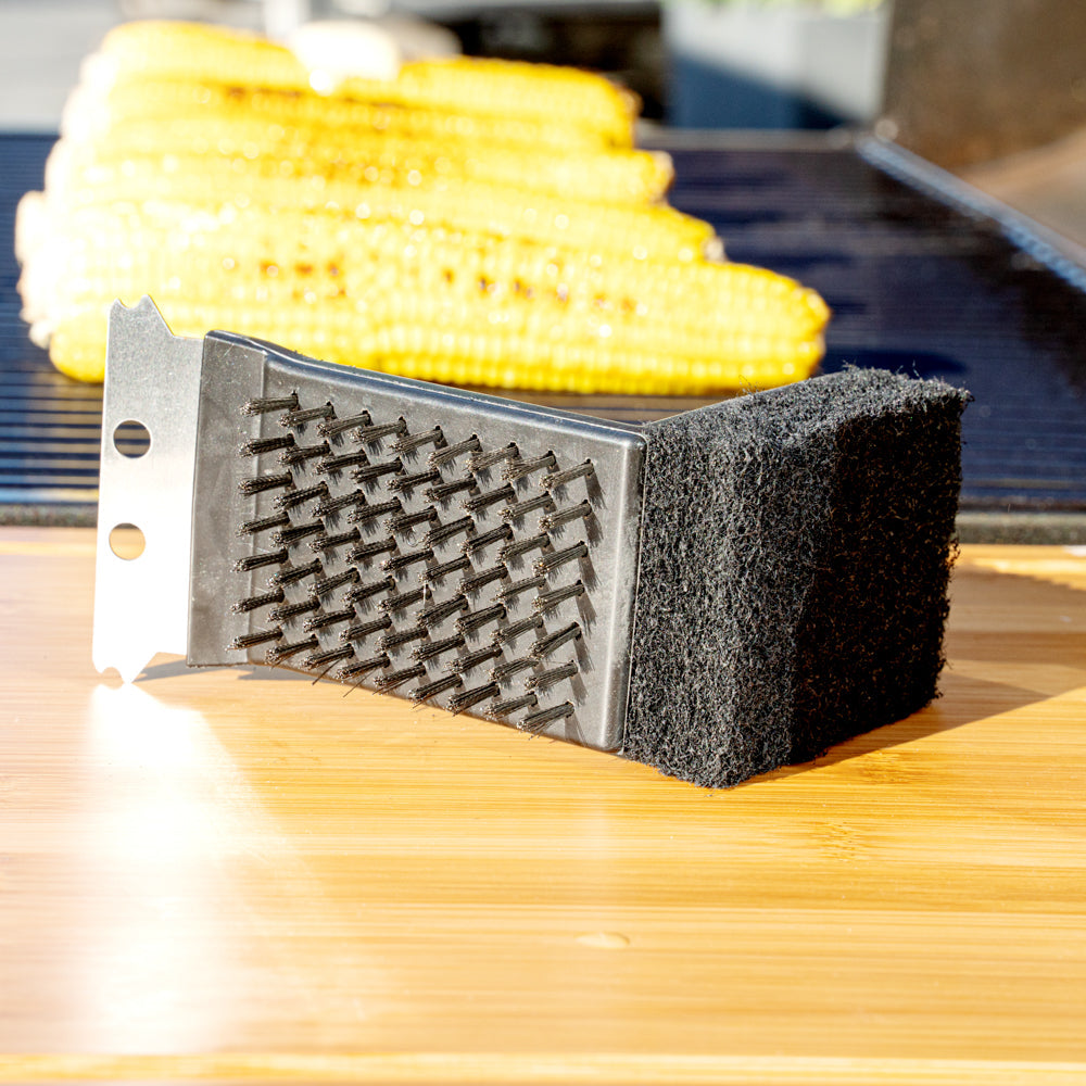 Met Lux Handheld Grill Brush / Scraper - with Scouring Pad - 4 1/2" - 1 count box