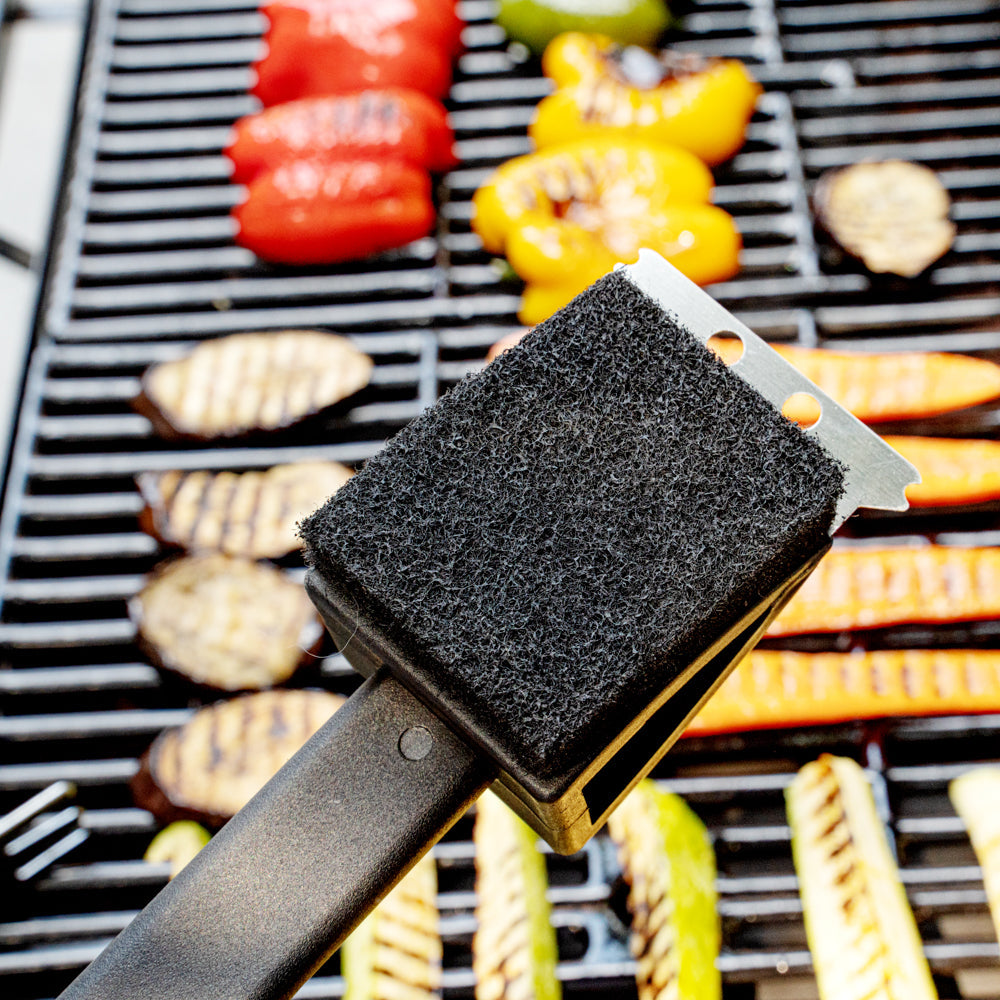 Met Lux Grill Brush / Scraper - with Scouring Pad - 15" - 1 count box