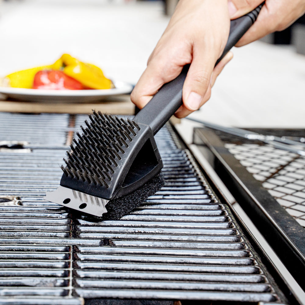 Met Lux Grill Brush / Scraper - with Scouring Pad - 15" - 1 count box