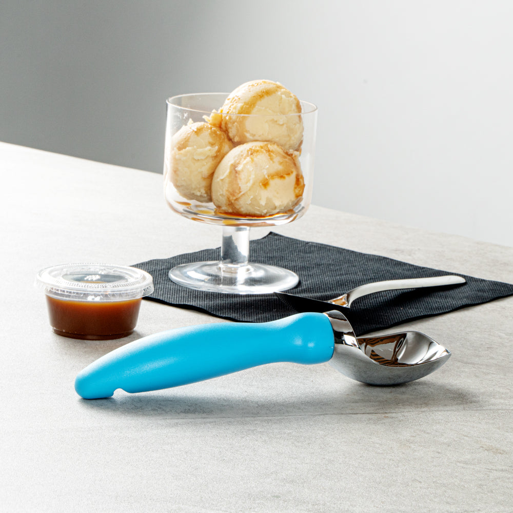 Comfy Grip Blue Metal Ice Cream Scoop - 7 3/4" x 2" x 1 3/4" - 1 count box