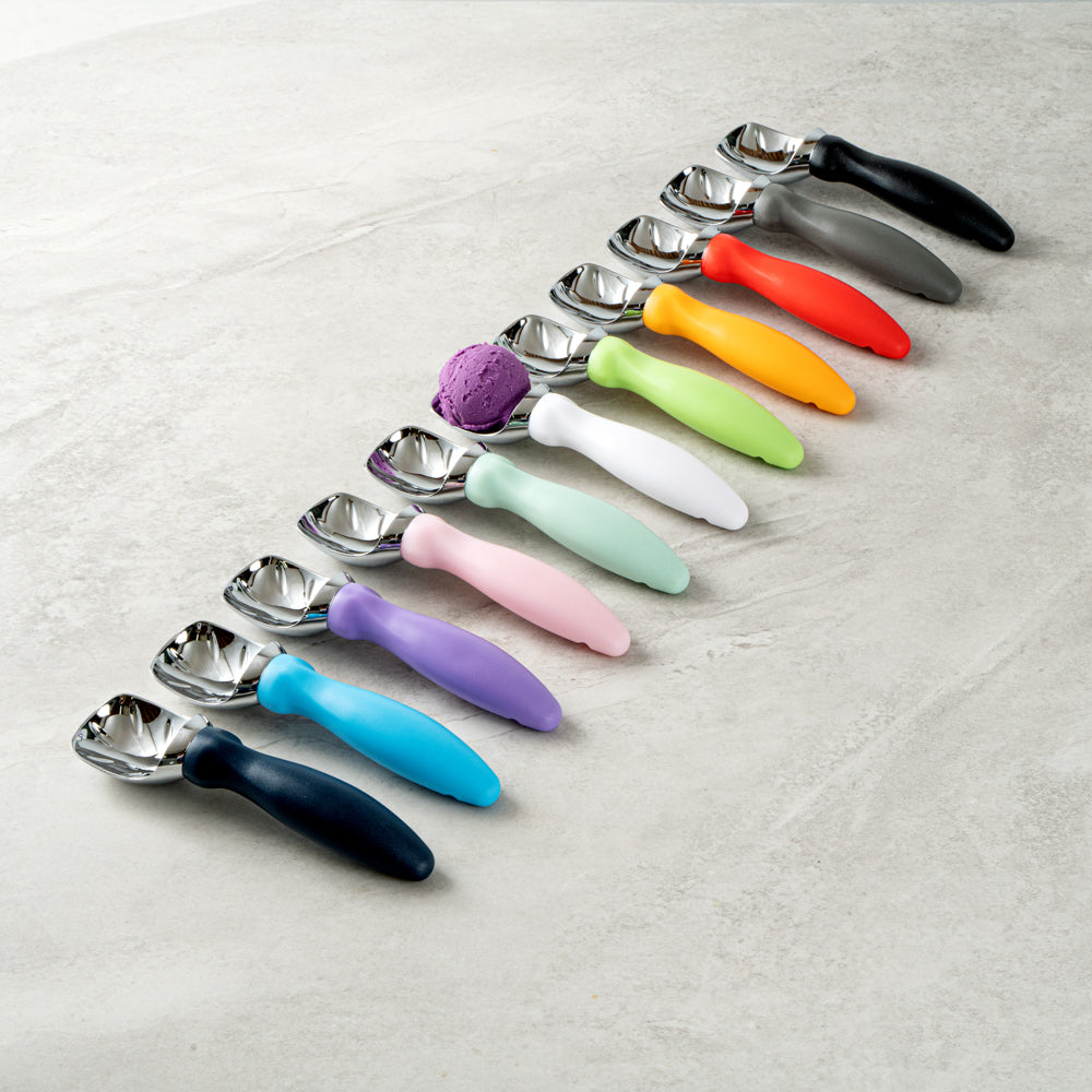Comfy Grip White Metal Ice Cream Scoop - 7 3/4" x 2" x 1 3/4" - 1 count box