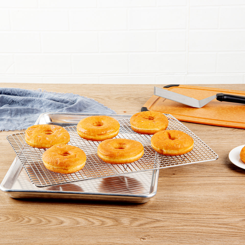 Met Lux Stainless Steel Footed Wire Cooling Rack - For Half Size Sheet Pan - 11 3/4 x 17" - 1 count box