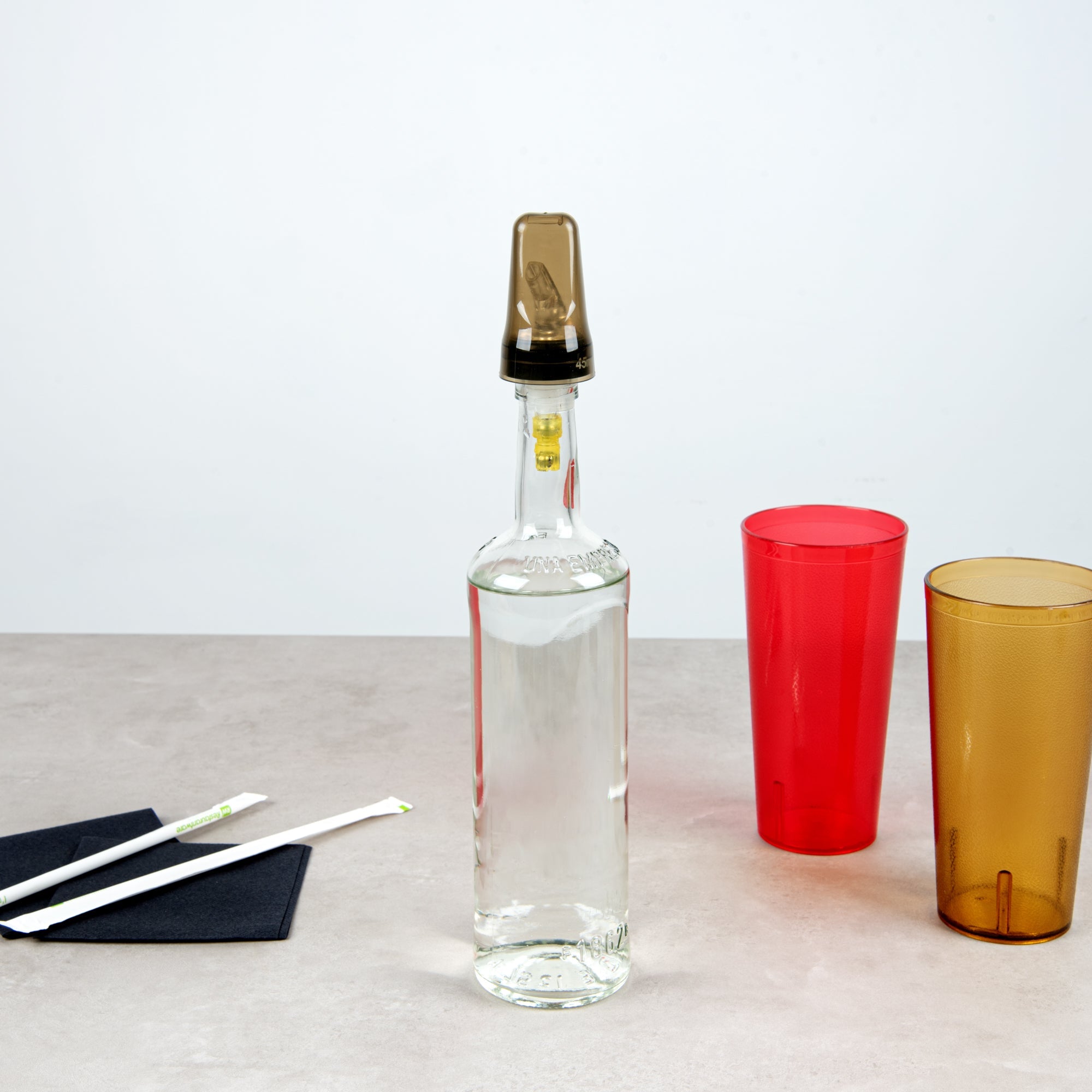 Bar Lux Translucent Plastic Liquor Pourer Cover - Universal - 1 3/4" x 1 3/4" x 3" - 10 count box