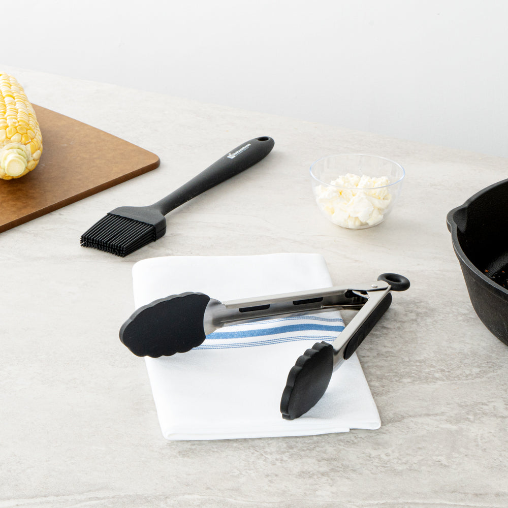 Met Lux Black Stainless Steel Kitchen Tong - Scalloped - 9" x 1 1/2" x 1" - 1 count box