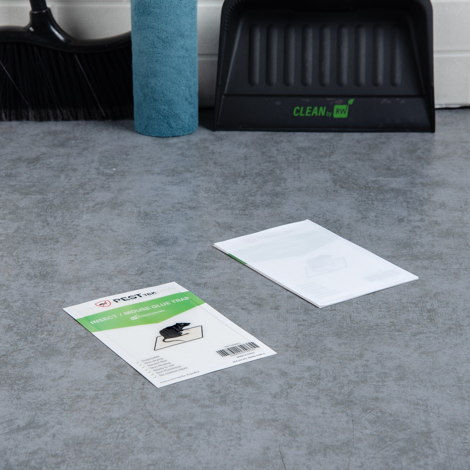 Pest Tek Paper Insect / Mouse Glue Board Trap - Set of 2 - 8 1/4" x 5 1/4" - 1 count box