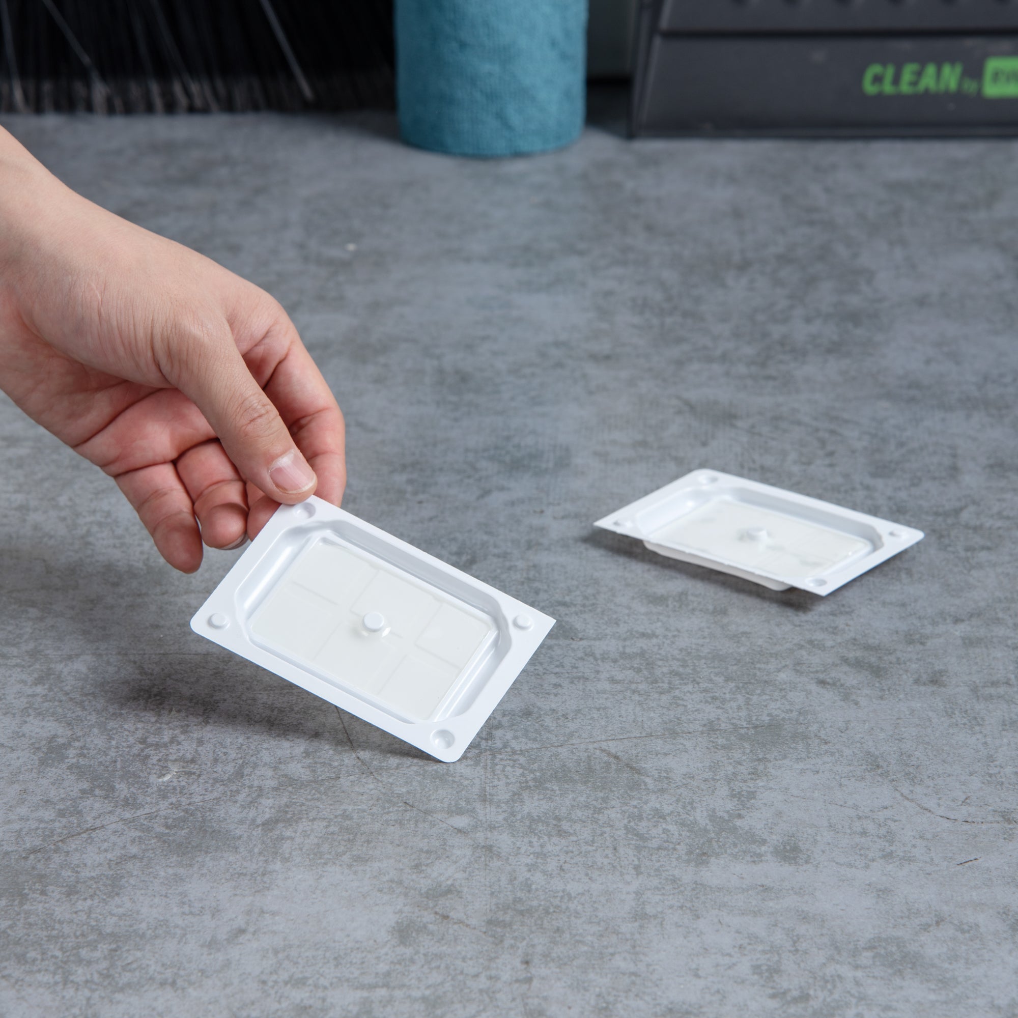 Pest Tek Plastic Mouse Glue Trap - Set of 96 - 3 3/4" x 2 1/2" x 1/2" - 1 count box