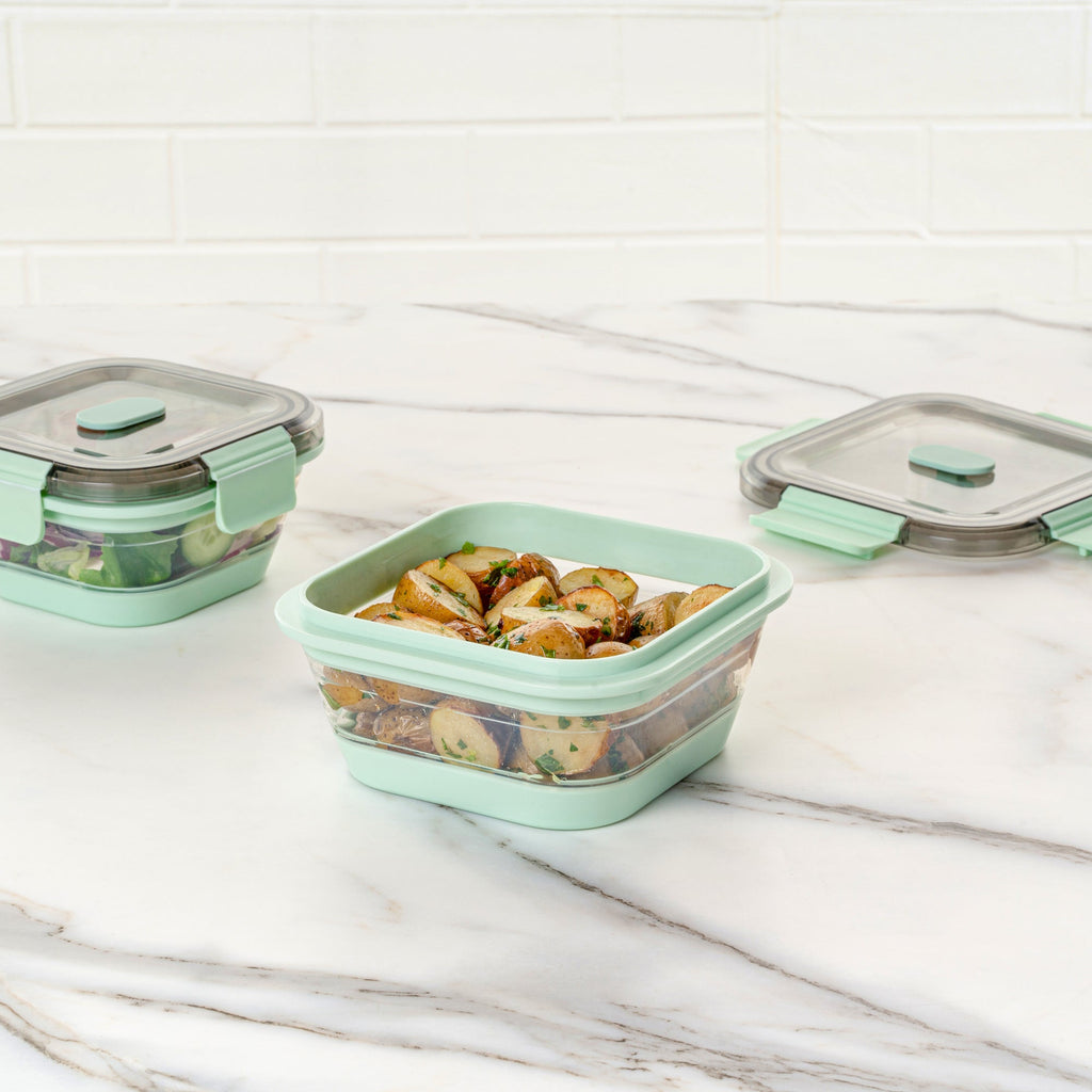 Fresh Hero 24 oz Green Plastic Airtight Food Storage Container - with Vented Lid, Collapsible - 6" x 6" x 2 3/4" - 1 count box