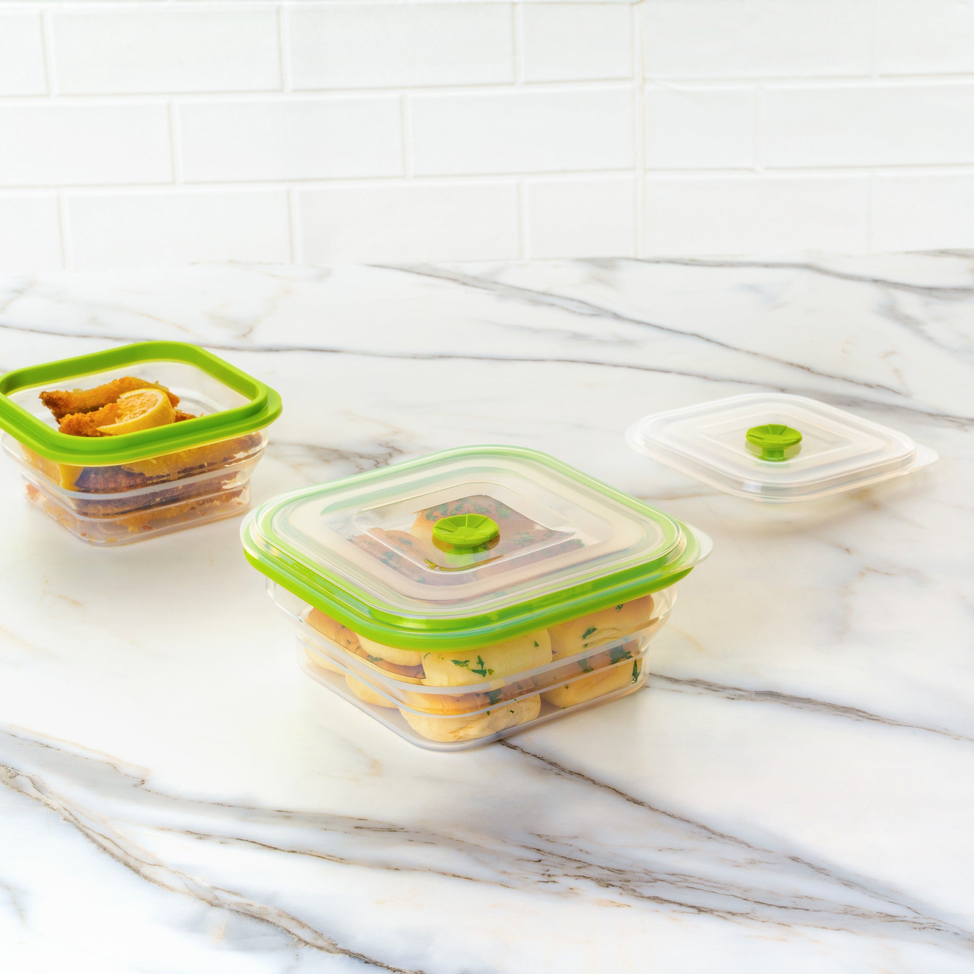 Fresh Hero 37 oz Green Silicone Airtight Food Storage Container - with Vented Lid, Collapsible - 7" x 7" x 3" - 20 count box