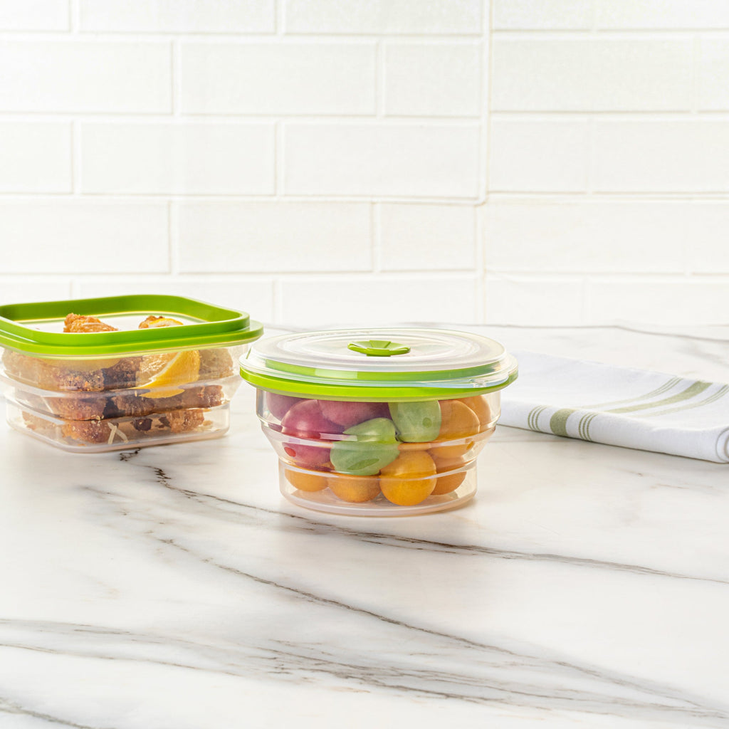 Fresh Hero 16 oz Green Silicone Airtight Food Storage Container - with Vented Lid, Collapsible - 5 3/4" x 5 3/4" x 2 3/4" - 1 count box