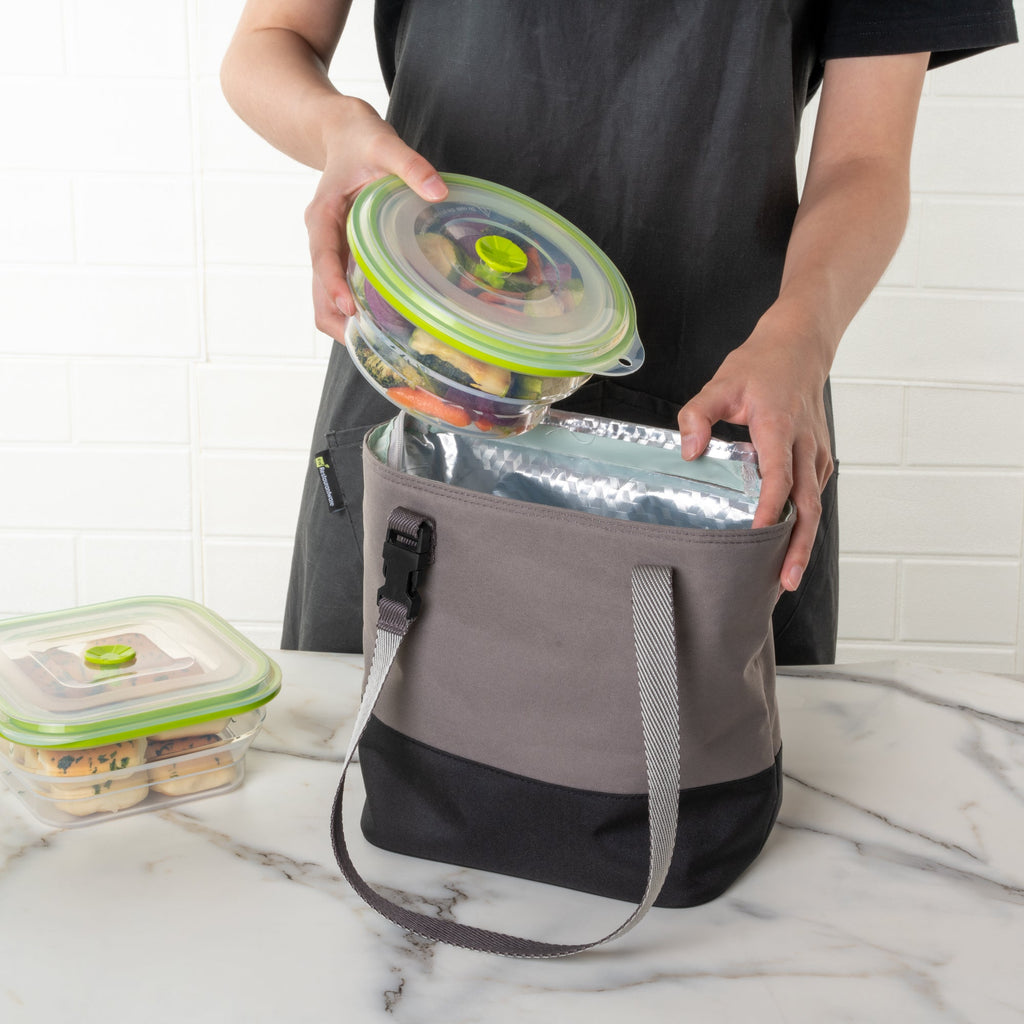 Fresh Hero 31 oz Green Silicone Airtight Food Storage Container - with Vented Lid, Collapsible - 7" x 7" x 3" - 20 count box