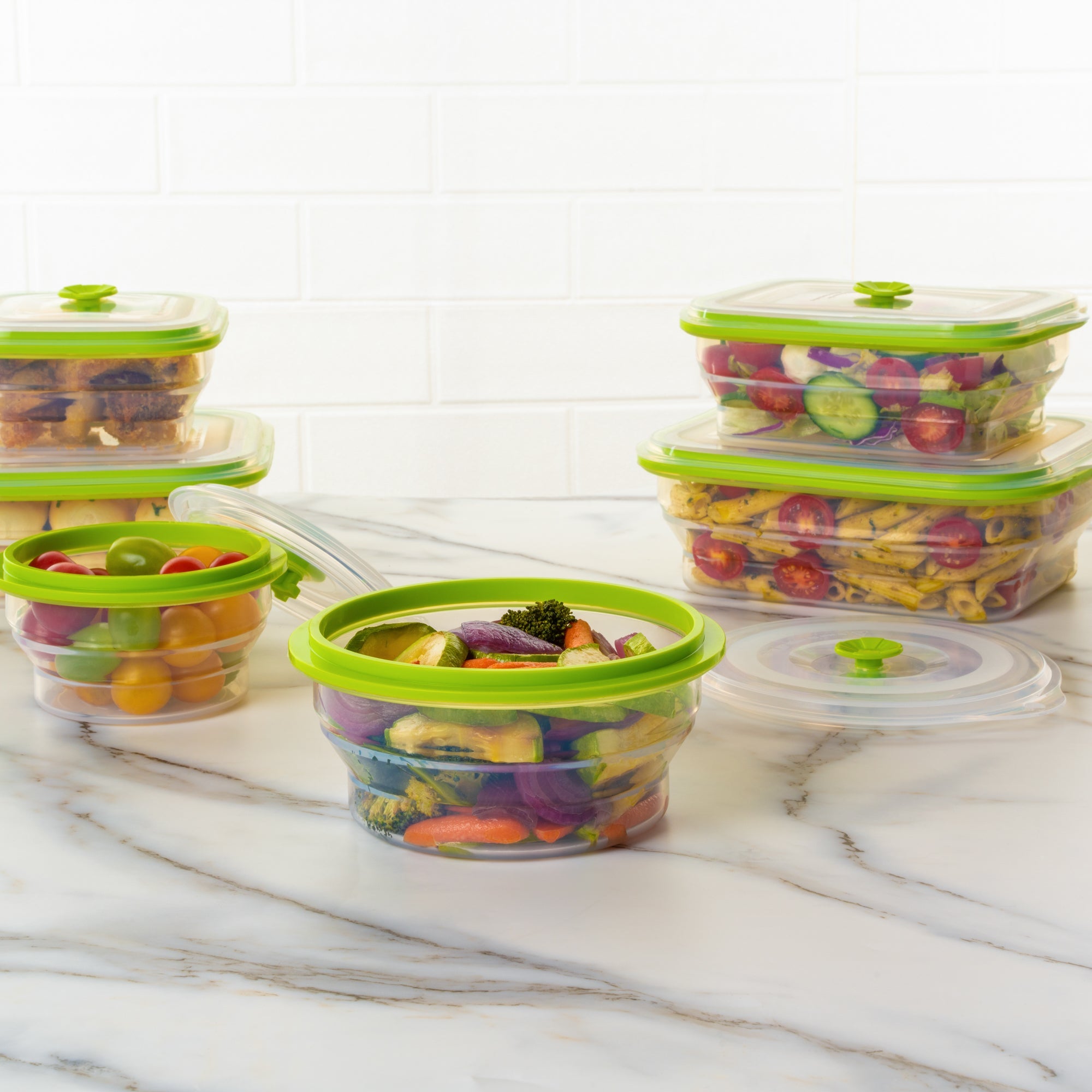 Fresh Hero 31 oz Green Silicone Airtight Food Storage Container - with Vented Lid, Collapsible - 7" x 7" x 3" - 20 count box
