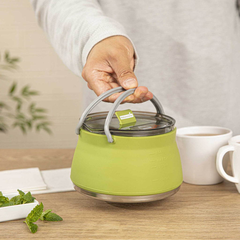 Hi Tek 1L Green Silicone Collapsible Kettle - with Lid - 6" x 6" x 4 1/4" - 1 count box