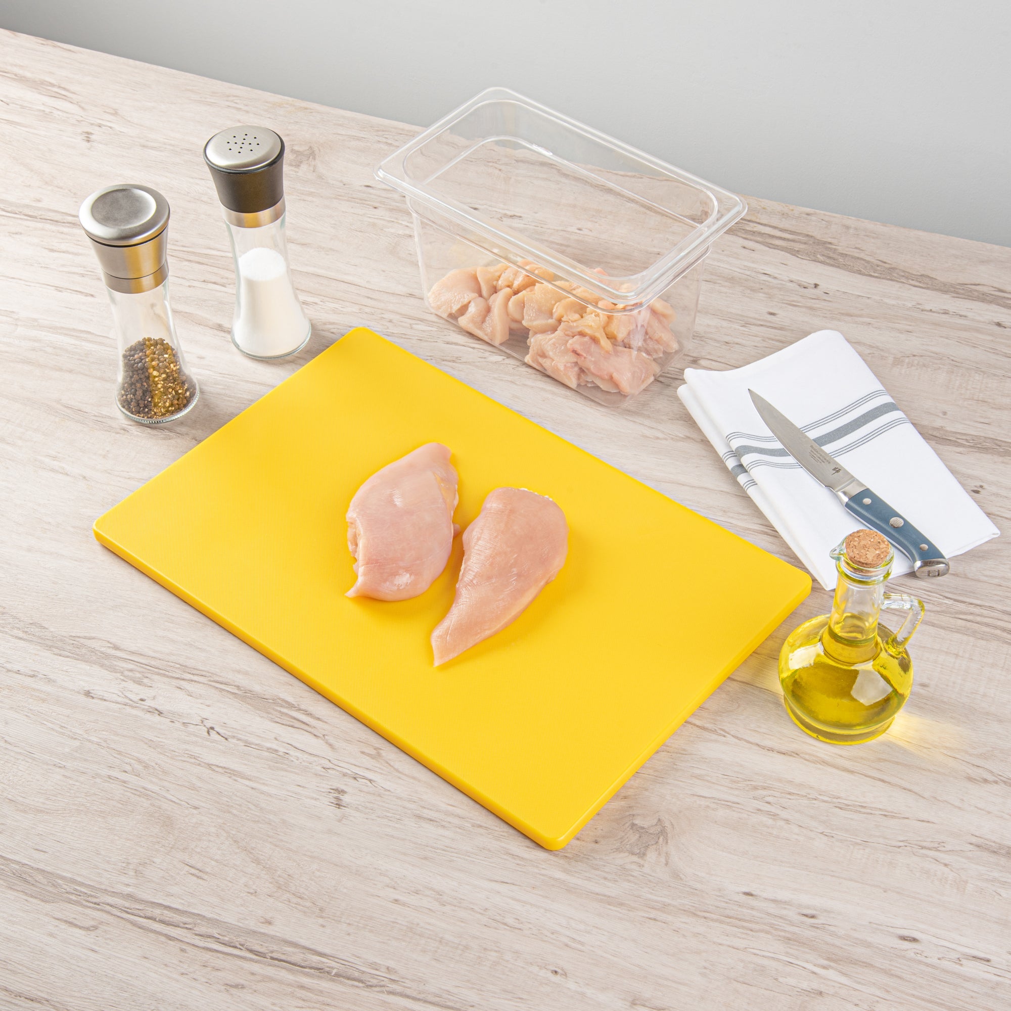 Chef 101 Yellow Plastic Cutting Board - 18" x 12" - 10 count box