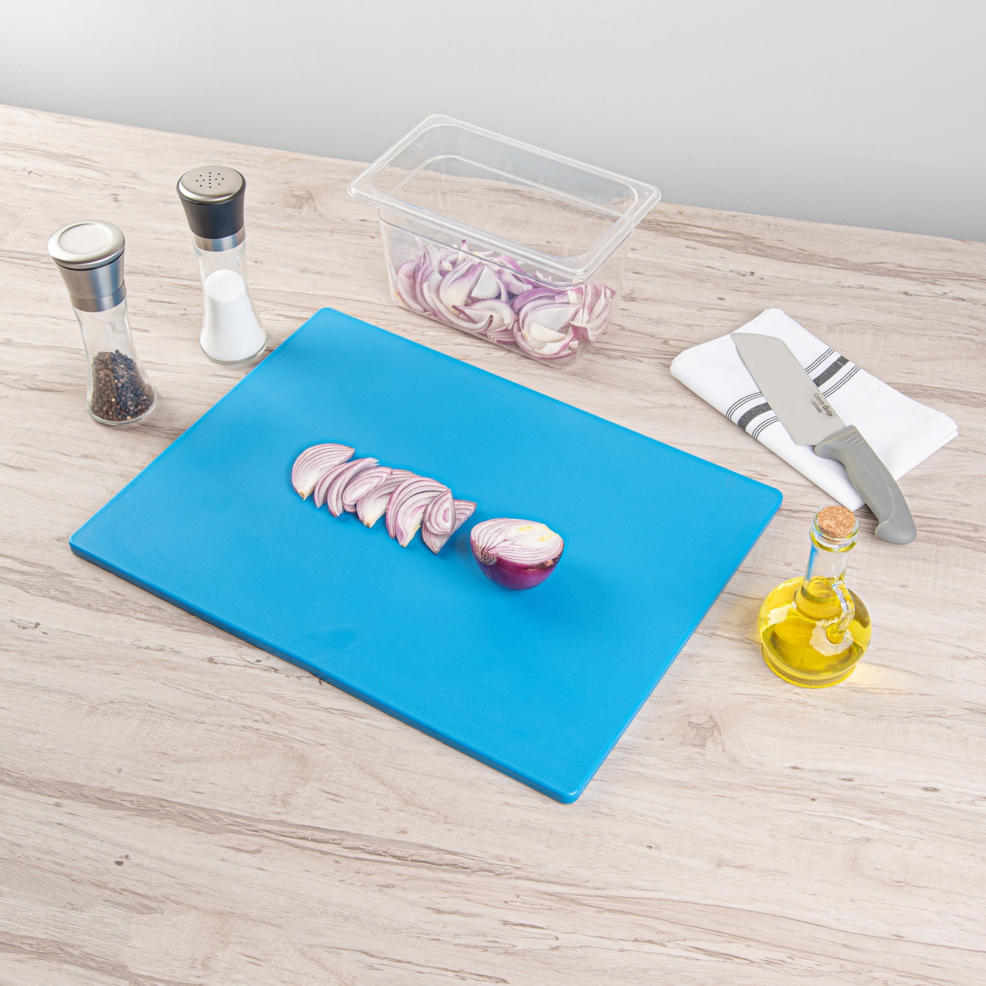 Chef 101 Blue Plastic Cutting Board - 20" x 15" - 10 count box