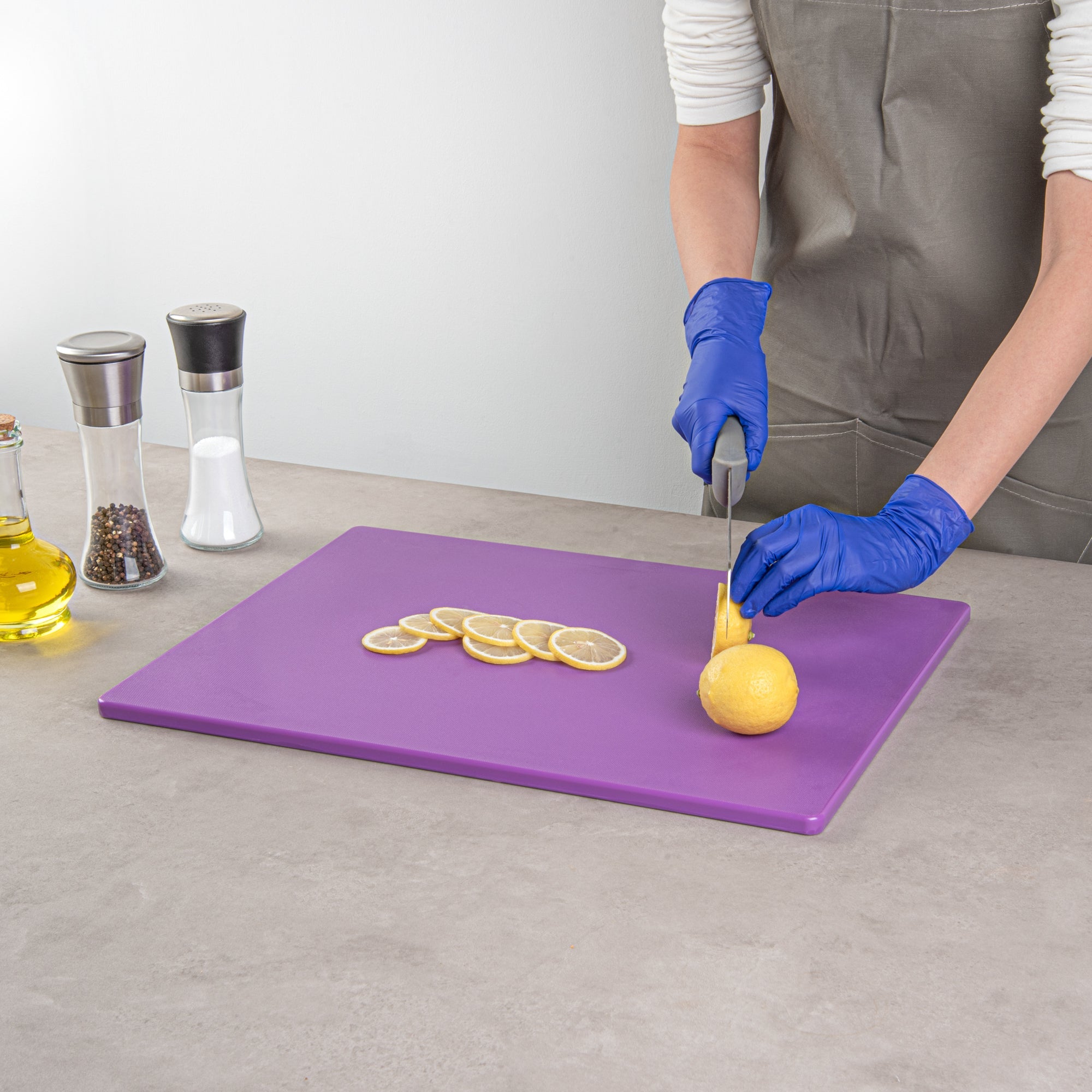 Chef 101 Purple Plastic Cutting Board - 20" x 15" - 10 count box