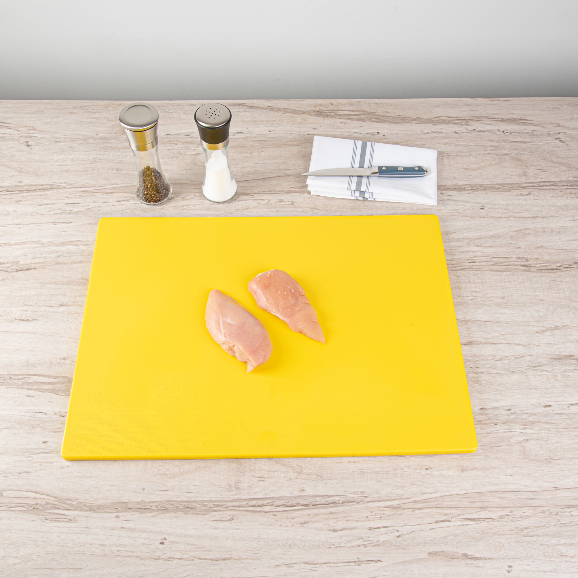 Chef 101 Yellow Plastic Cutting Board - 24" x 18" - 10 count box