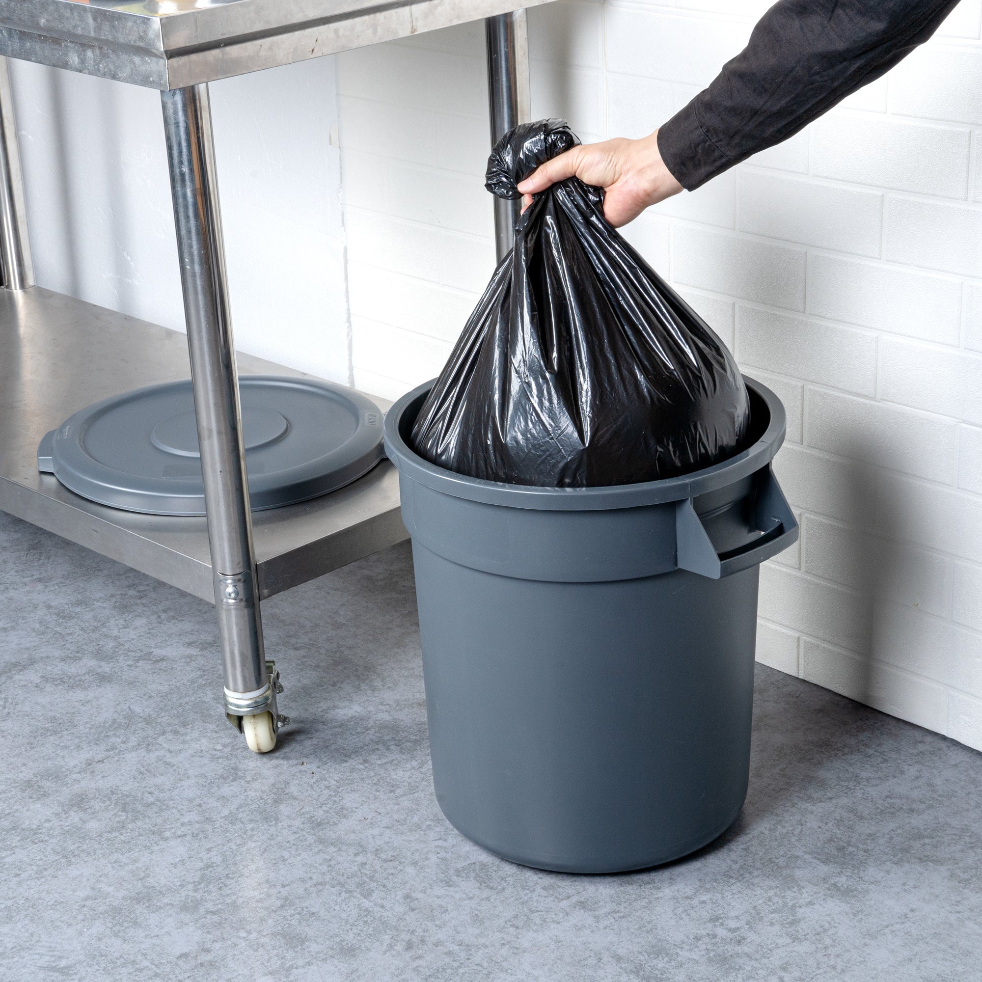 RW Clean 10 gal Gray Plastic Commercial Trash Can / Ingredient Bin - 18 1/4" x 15 3/4" x 17 1/4" - 1 count box
