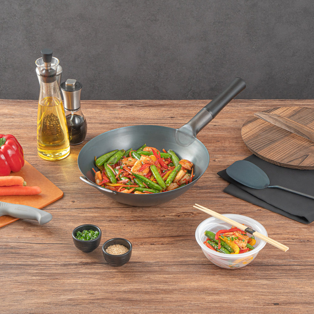 Motomori 12" Black Carbon Steel Flat Bottom Wok / Stir Fry Pan - Pre-seasoned, with Wooden Handle - 10 count box