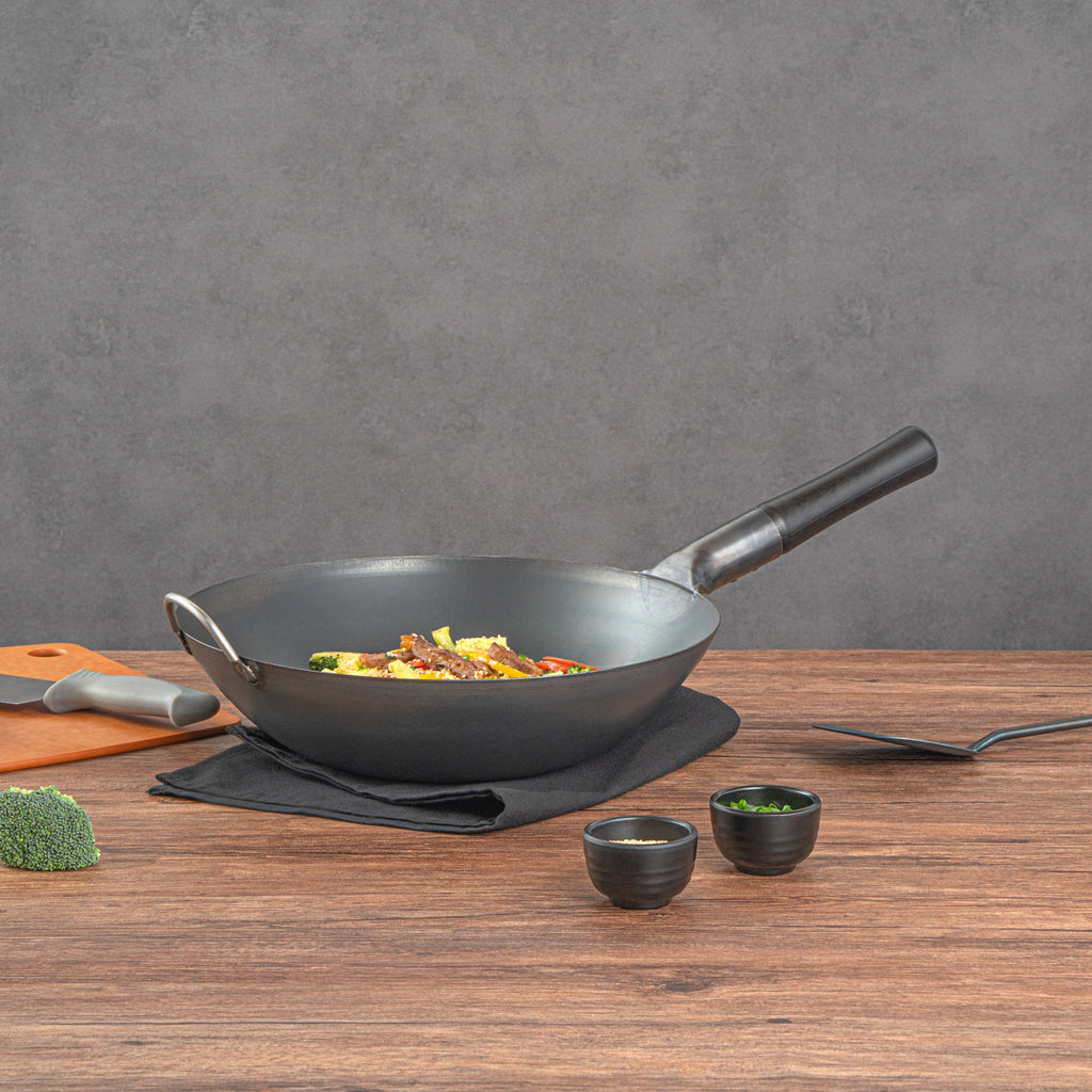 Motomori 14" Black Carbon Steel Flat Bottom Wok / Stir Fry Pan - Pre-seasoned, with Wooden Handle - 1 count box