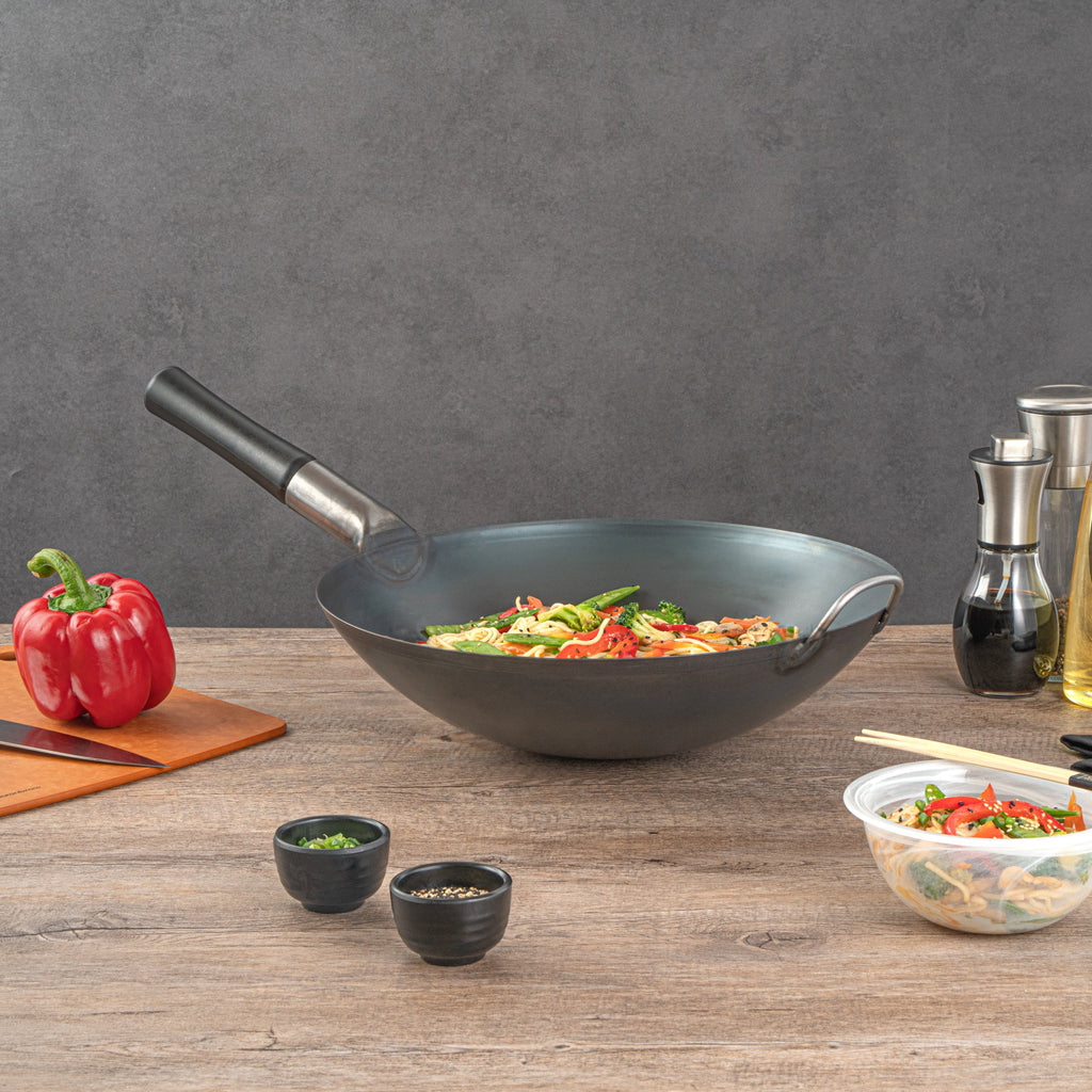 Motomori 14" Black Carbon Steel Round Bottom Wok / Stir Fry Pan - Pre-seasoned, with Wooden Handle - 10 count box