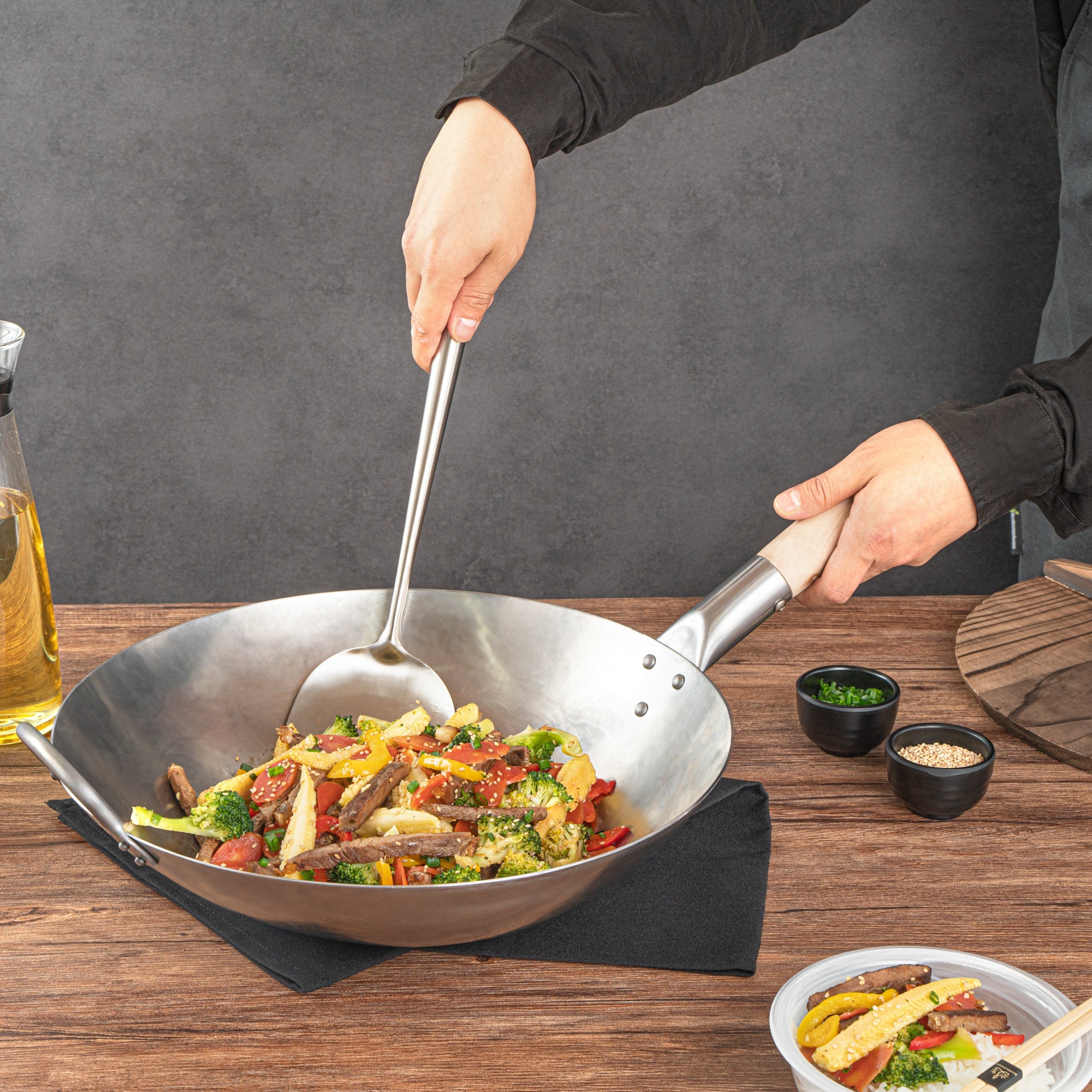 Motomori 14" Carbon Steel Round Bottom Wok / Stir Fry Pan - Hand Hammered, with Wooden Handle - 10 count box