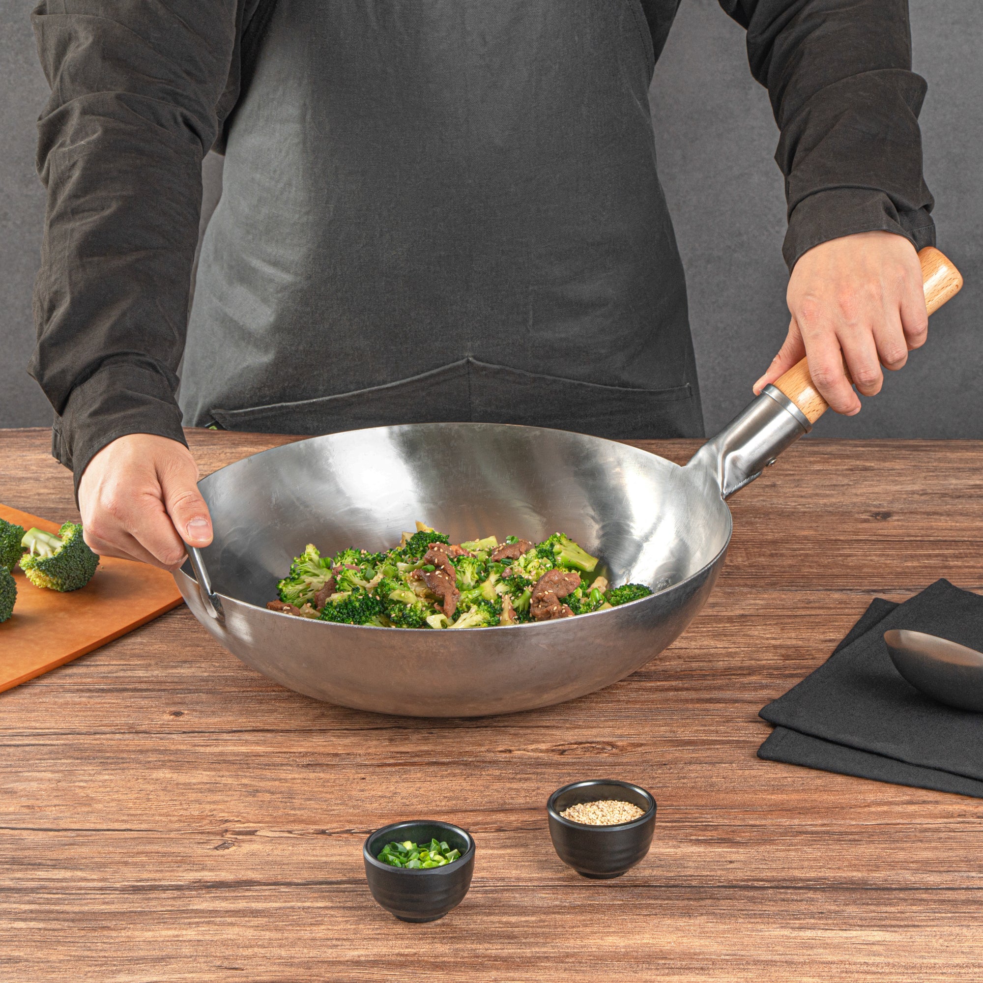 Motomori 14" Carbon Steel Flat Bottom Wok / Stir Fry Pan - Hand Hammered, with Wooden Handle - 1 count box