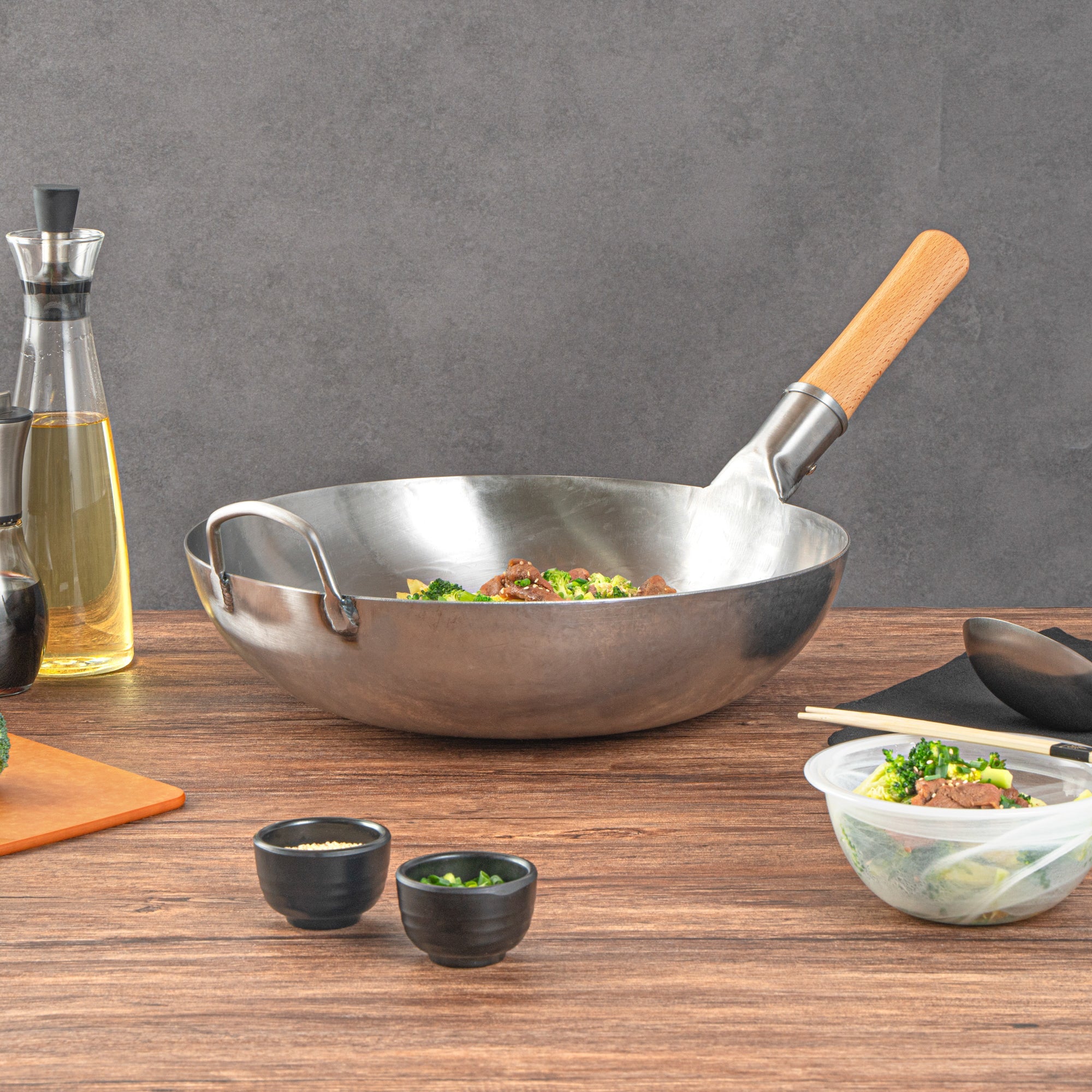 Motomori 14" Carbon Steel Flat Bottom Wok / Stir Fry Pan - Hand Hammered, with Wooden Handle - 1 count box