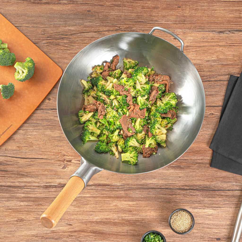 Motomori 14" Carbon Steel Flat Bottom Wok / Stir Fry Pan - Hand Hammered, with Wooden Handle - 1 count box