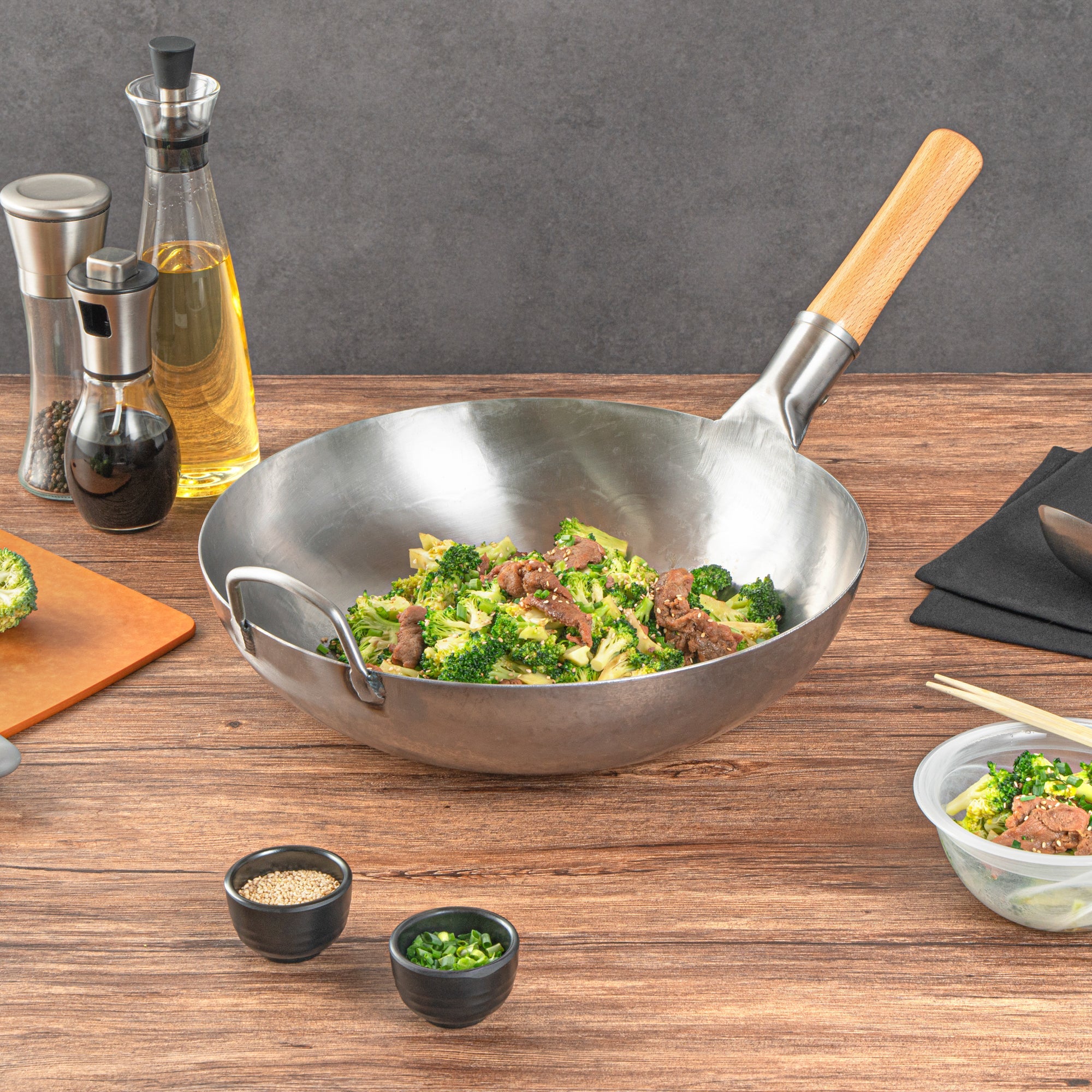 Motomori 14" Carbon Steel Flat Bottom Wok / Stir Fry Pan - Hand Hammered, with Wooden Handle - 10 count box