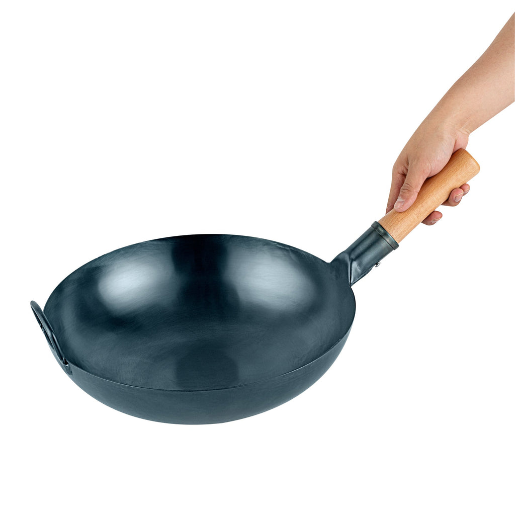 Motomori 14" Blue Carbon Steel Flat Bottom Wok / Stir Fry Pan - Hand Hammered, Pre-seasoned, with Wooden Handle - 1 count box